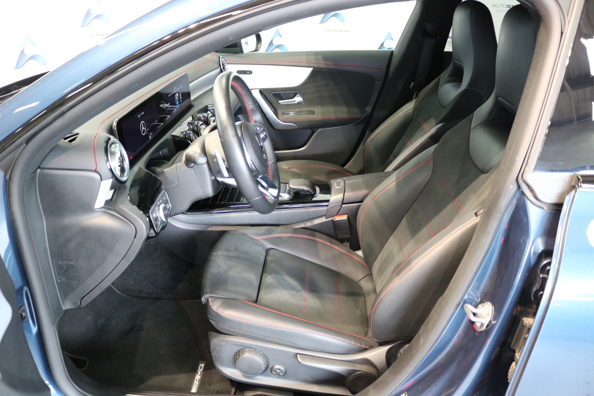 MERCEDES-BENZ CLA Shooting Brake 250 4Matic 7G-DCT AMG Line-showroom-element-3
