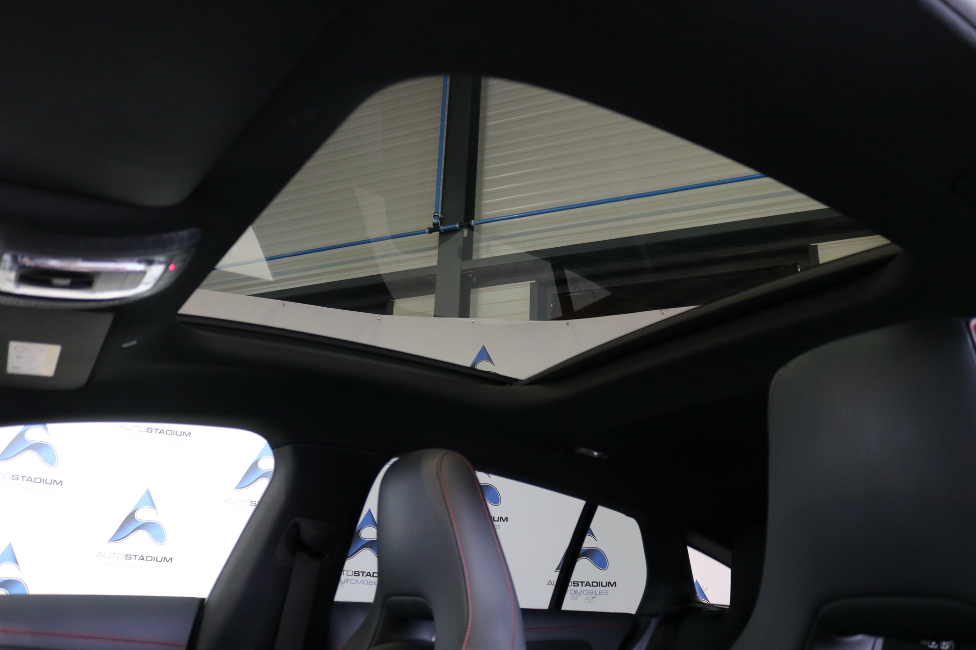 MERCEDES-BENZ CLA Shooting Brake 250 4Matic 7G-DCT AMG Line-image-33