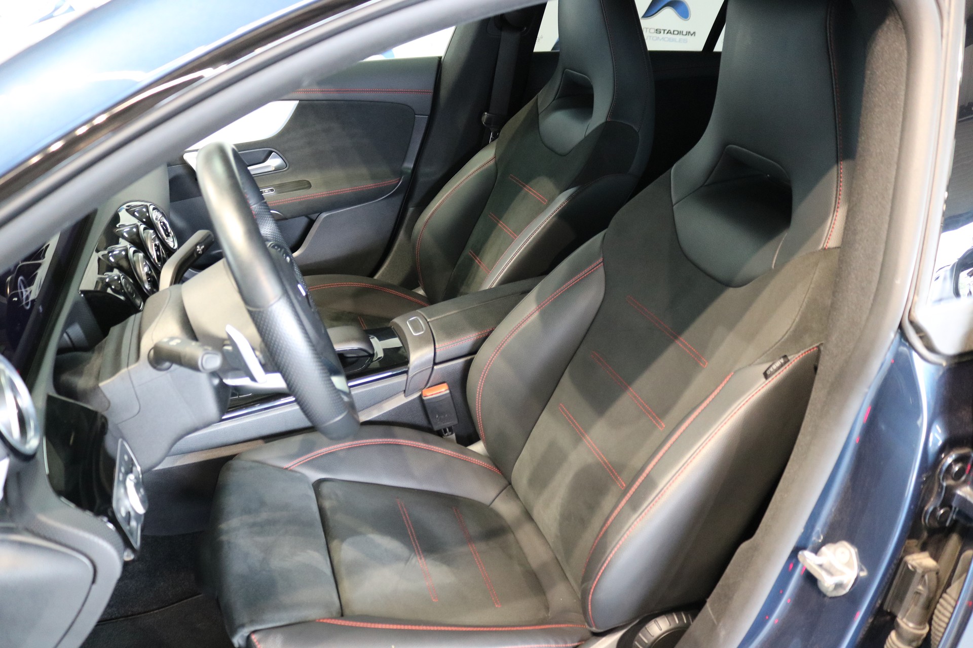 MERCEDES-BENZ CLA Shooting Brake 250 4Matic 7G-DCT AMG Line-showroom-element-1