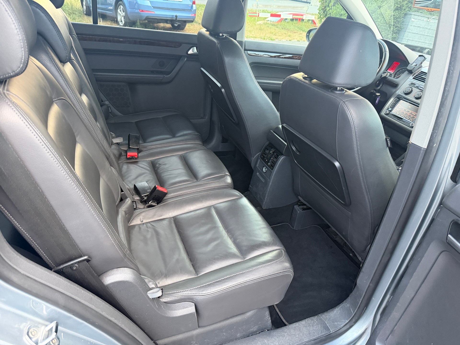 VW Touran 1.4 EcoFuel Highline DSG-image-11