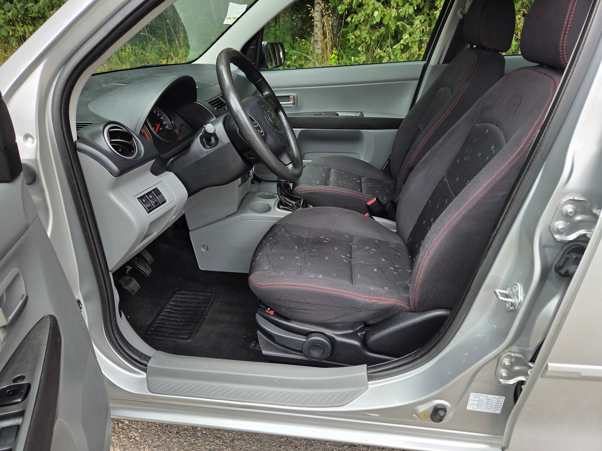 MAZDA 2 1.6i 16V Sport-image-7