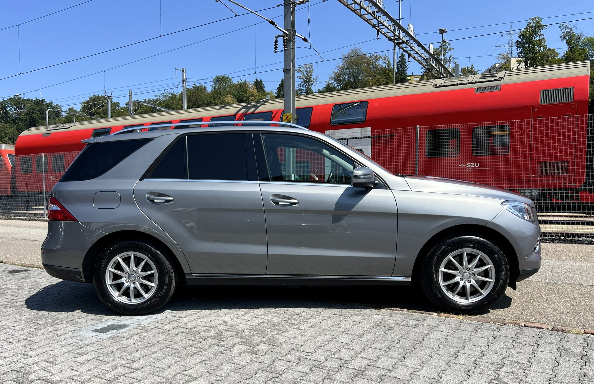 MERCEDES-BENZ ML 250 BlueTEC Executive 4Matic 7G-Tronic-image-5