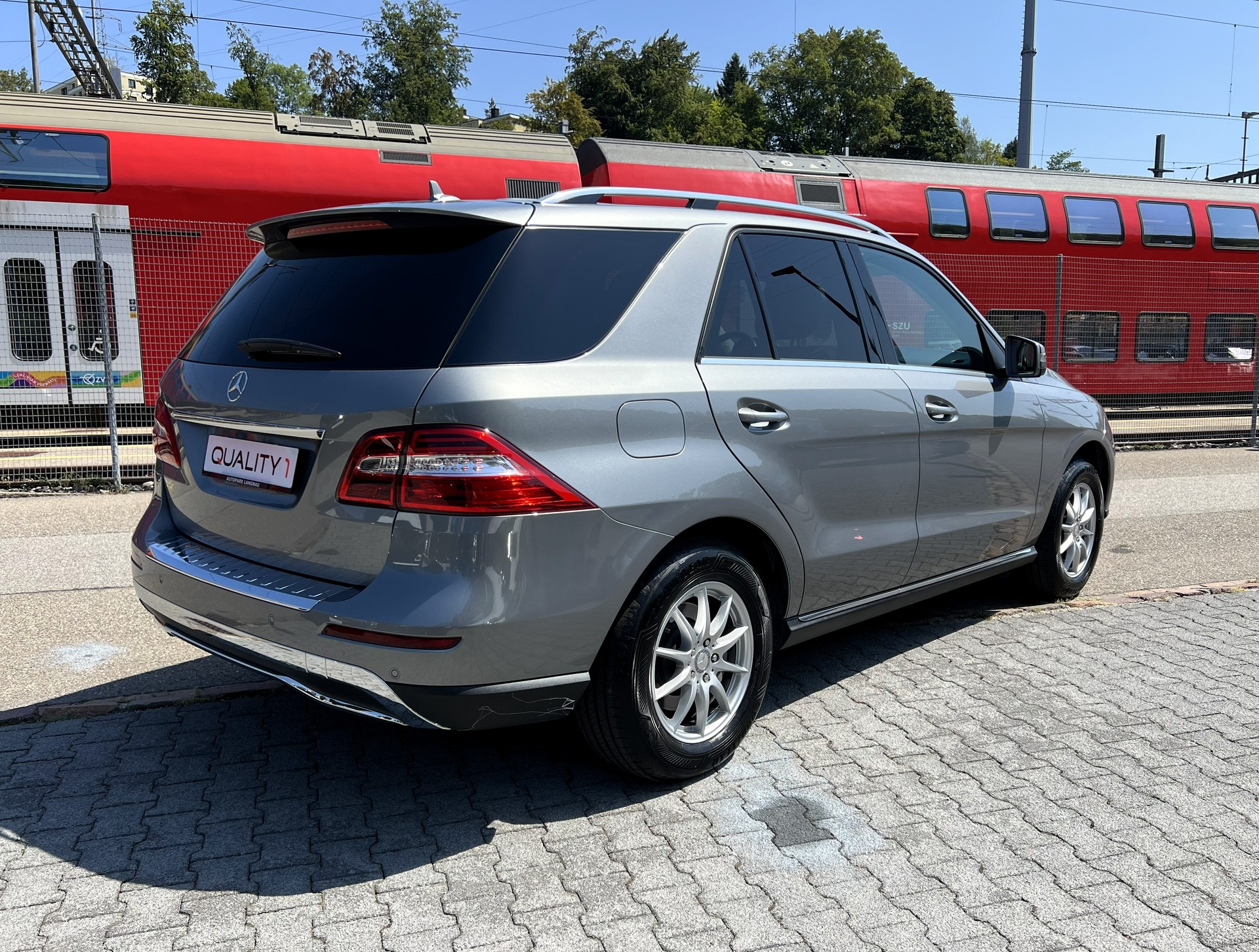 MERCEDES-BENZ ML 250 BlueTEC Executive 4Matic 7G-Tronic-image-4