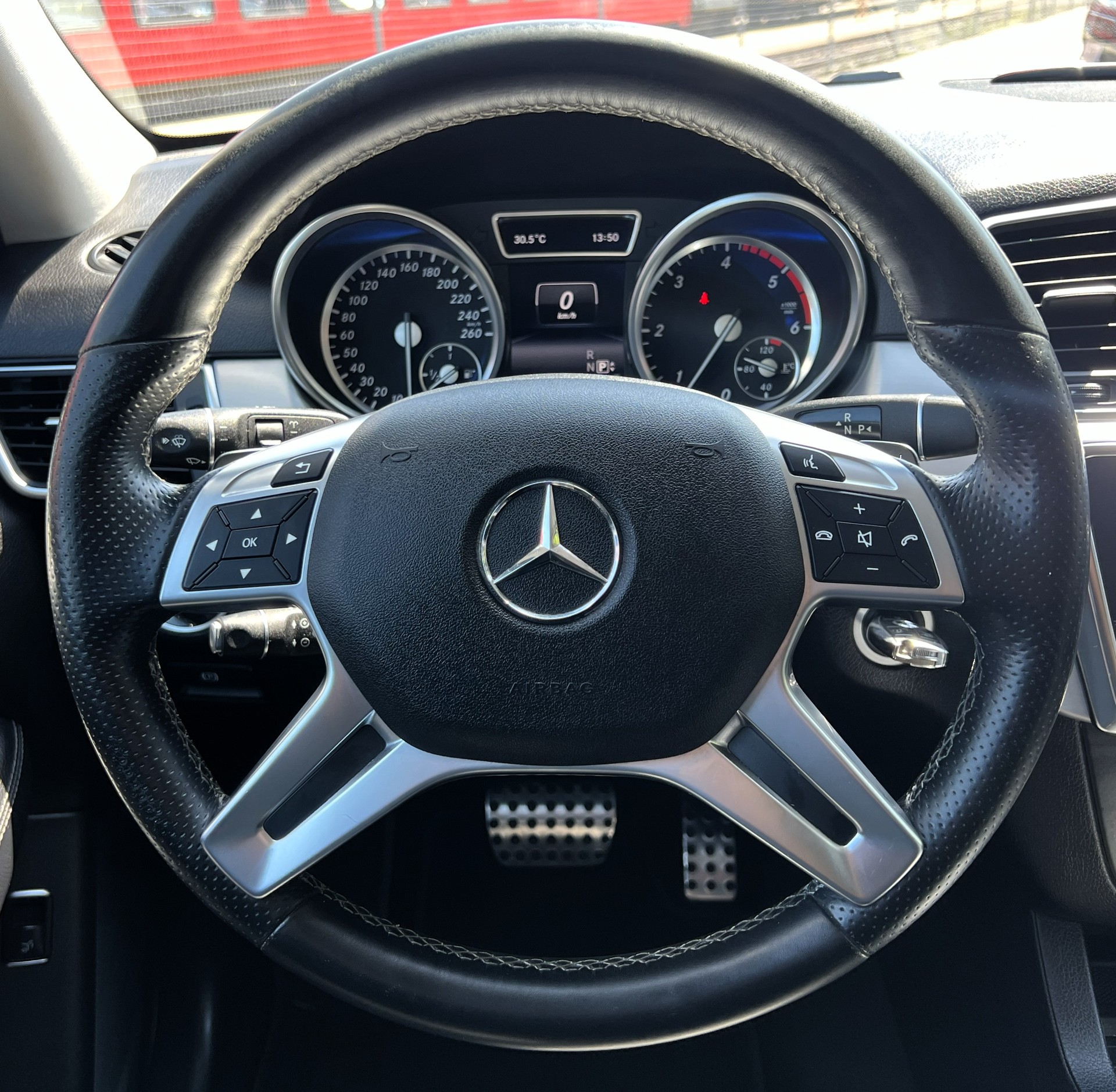MERCEDES-BENZ ML 250 BlueTEC Executive 4Matic 7G-Tronic-image-21