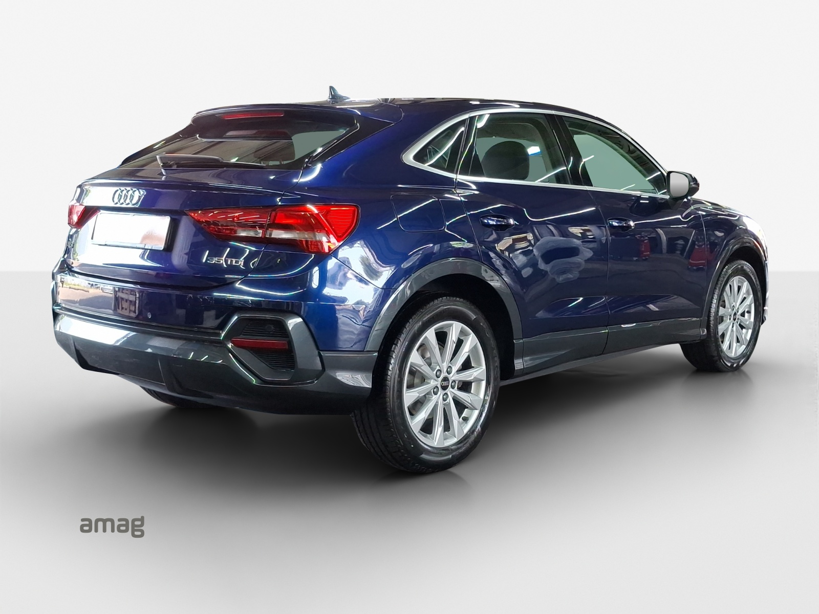 AUDI Q3 Sportback 35 TDI quattro S-tronic-image-4