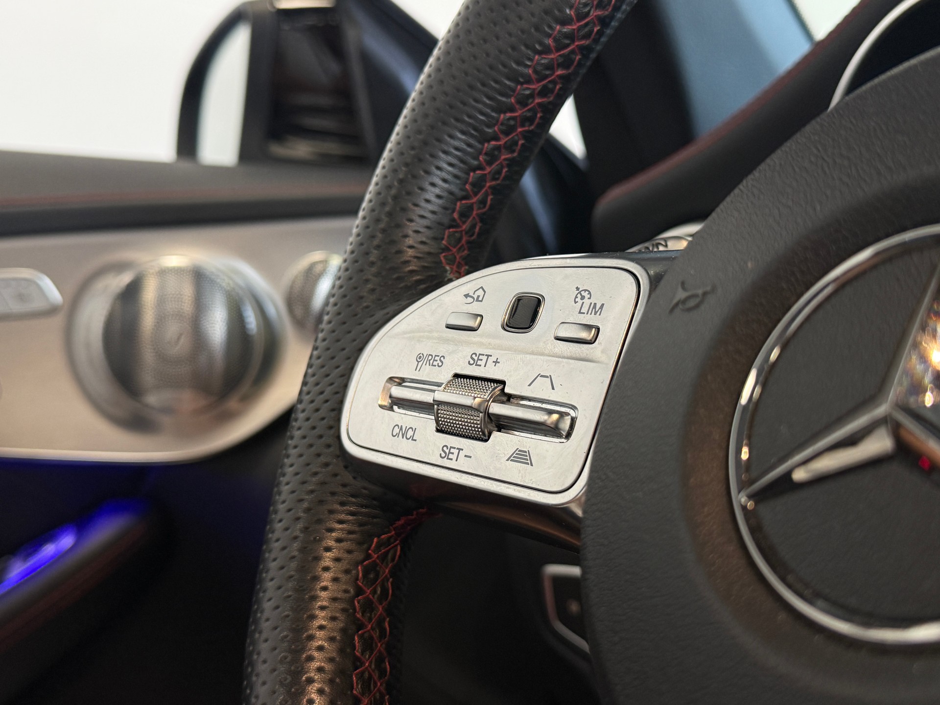 MERCEDES-BENZ C 43 Cabriolet AMG 4Matic 9G-Tronic-image-7
