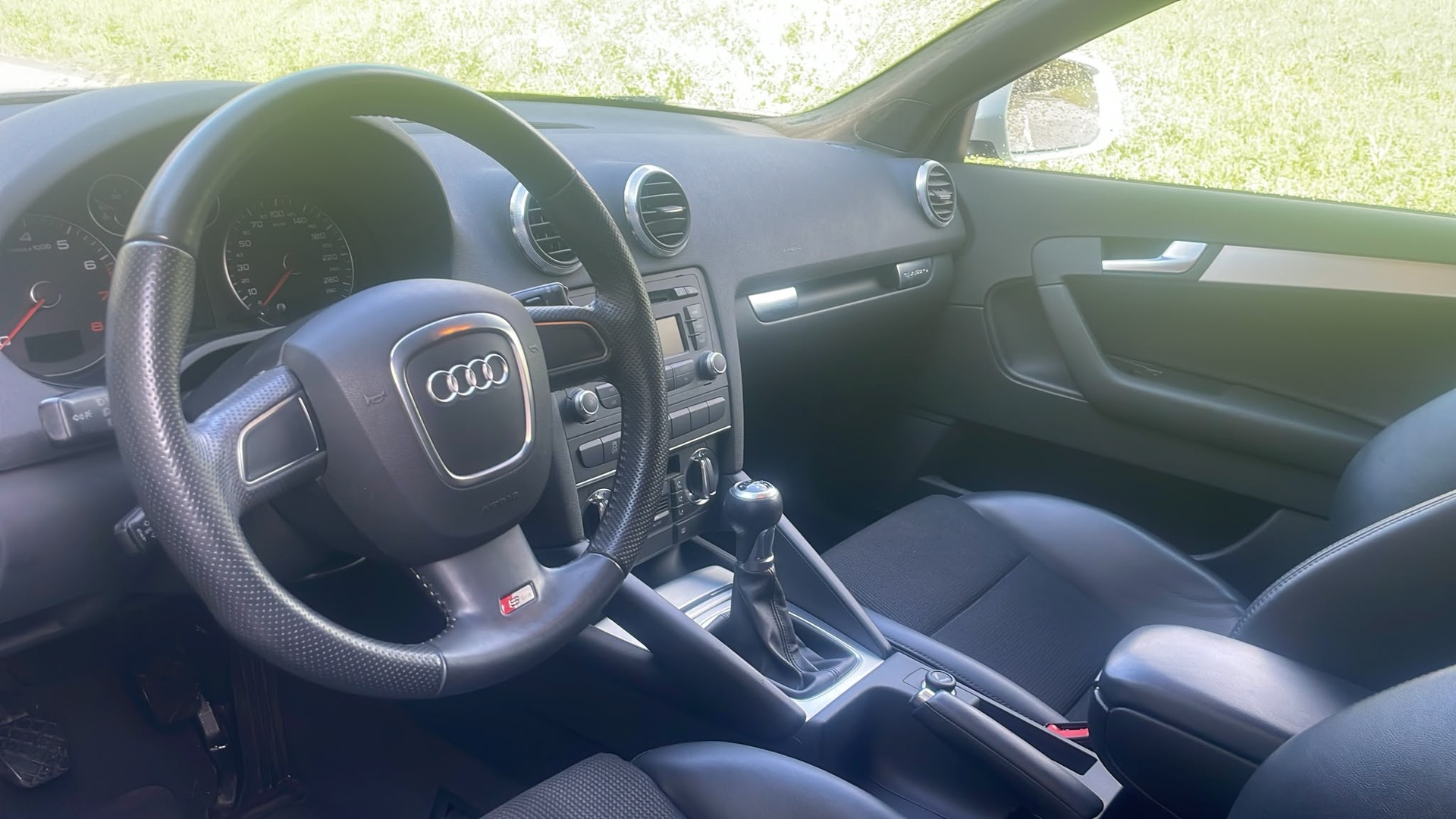 AUDI A3 Sportback 1.8 TFSI Ambition quattro-image-6