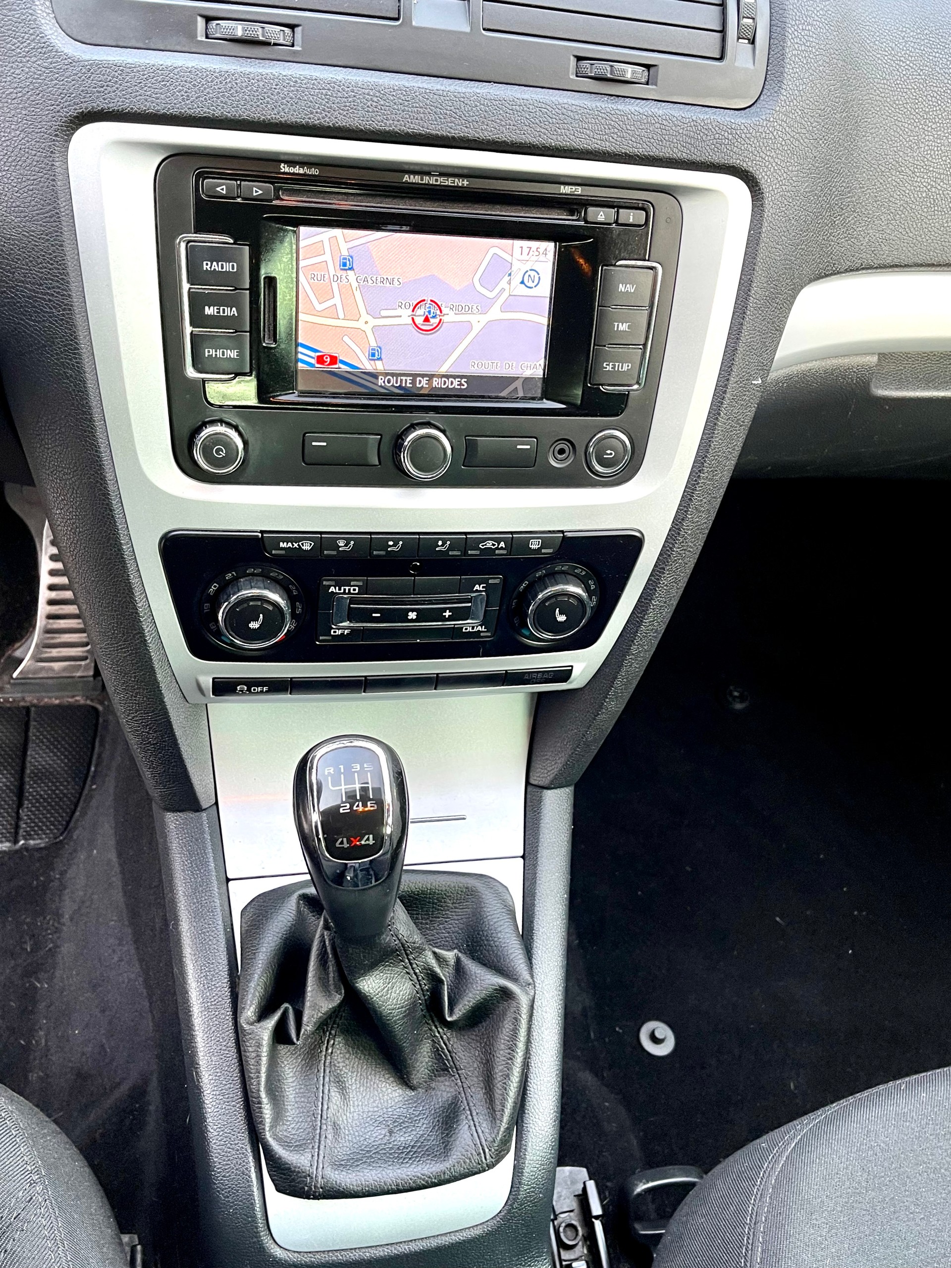 SEAT Altea XL 2.0 TDI ITECH 4x4-image-21