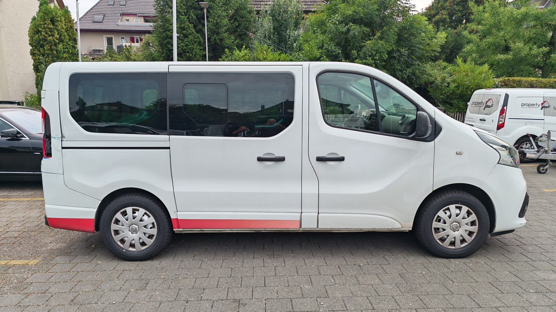 RENAULT Trafic ENERGY dCi 125 Passenger Authentique-image-1