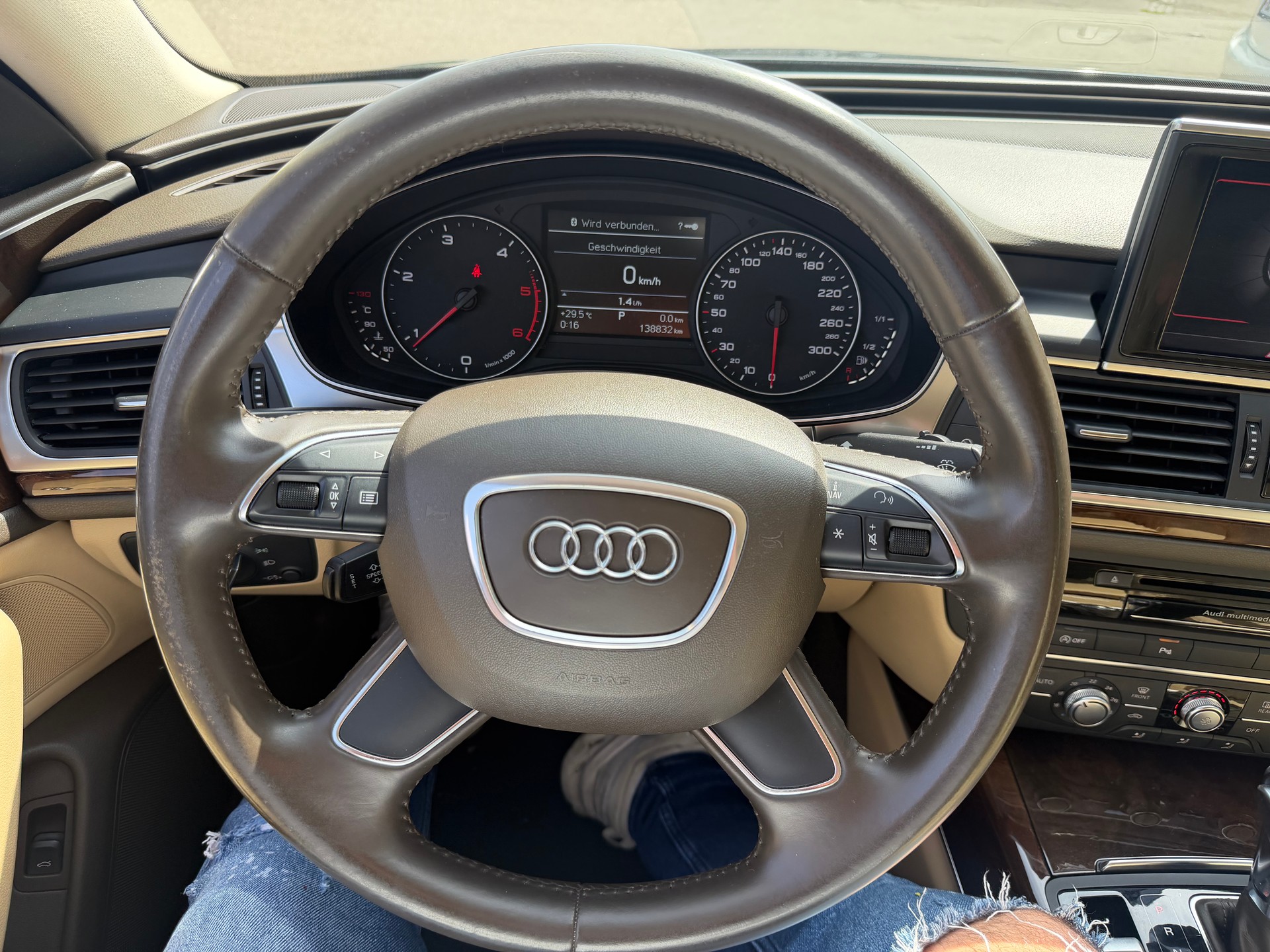 AUDI A6 Limousine 3.0 TDI V6 quattro S-tronic-image-12