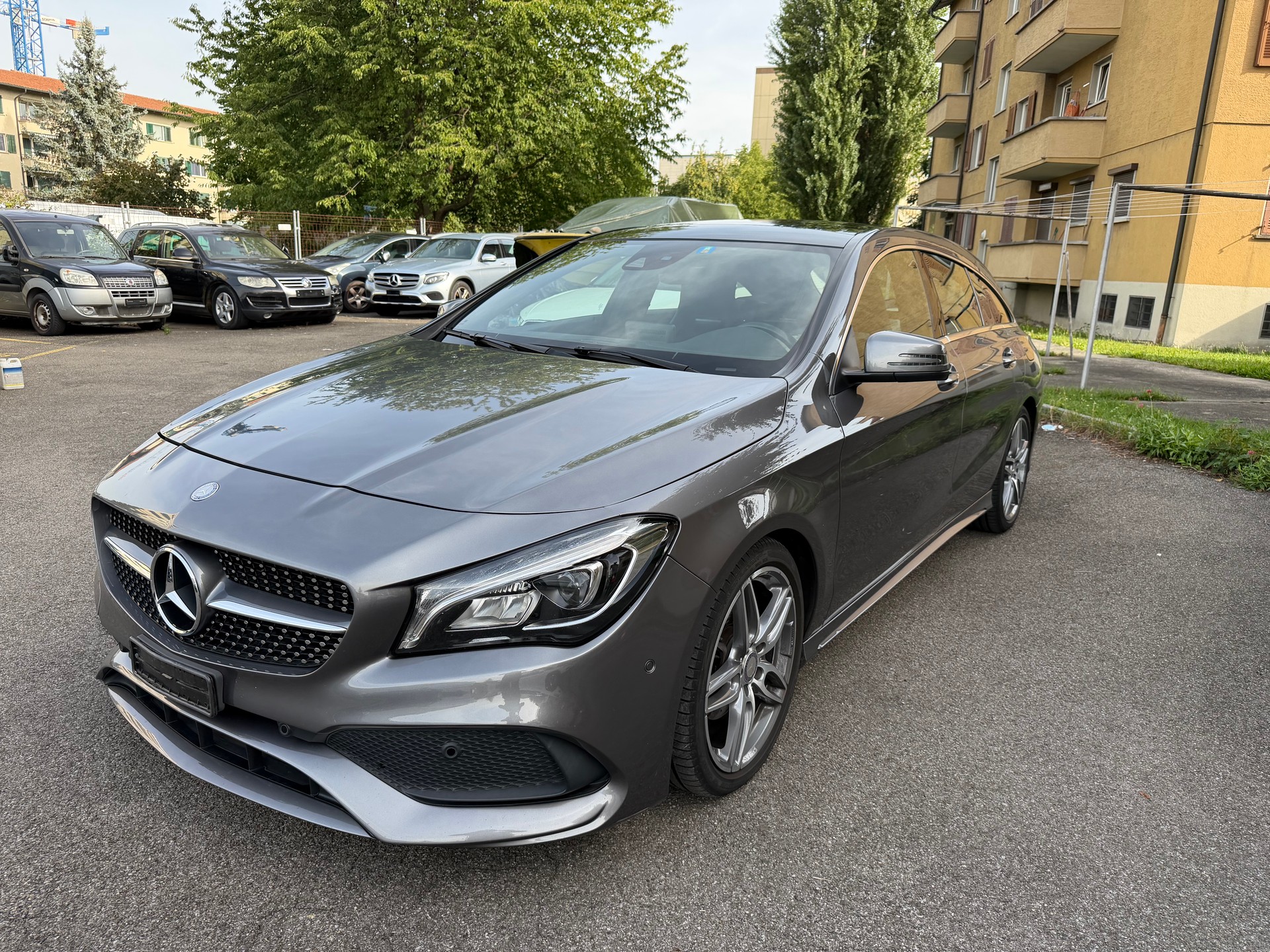 MERCEDES-BENZ CLA Shooting Brake 200 d AMG Line 4Matic 7G-DCT