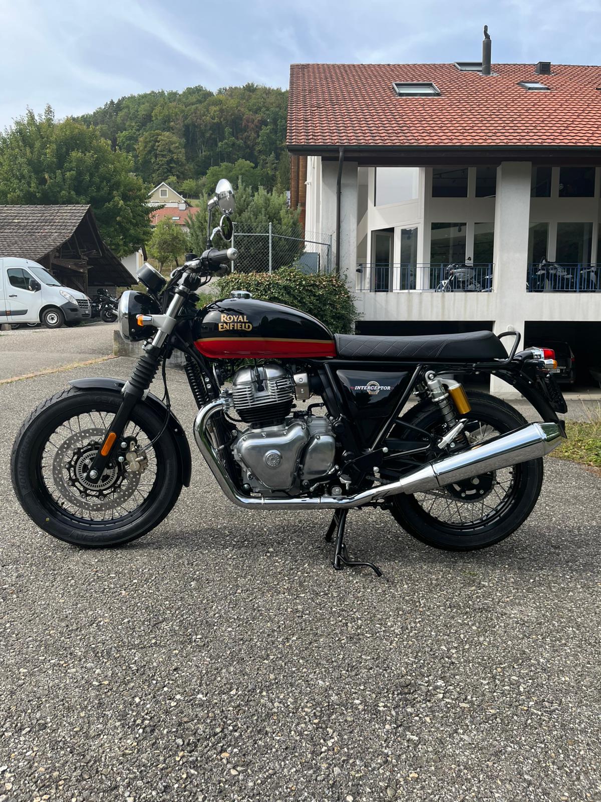 ROYAL ENFIELD Interceptor 650 Dual-image-0