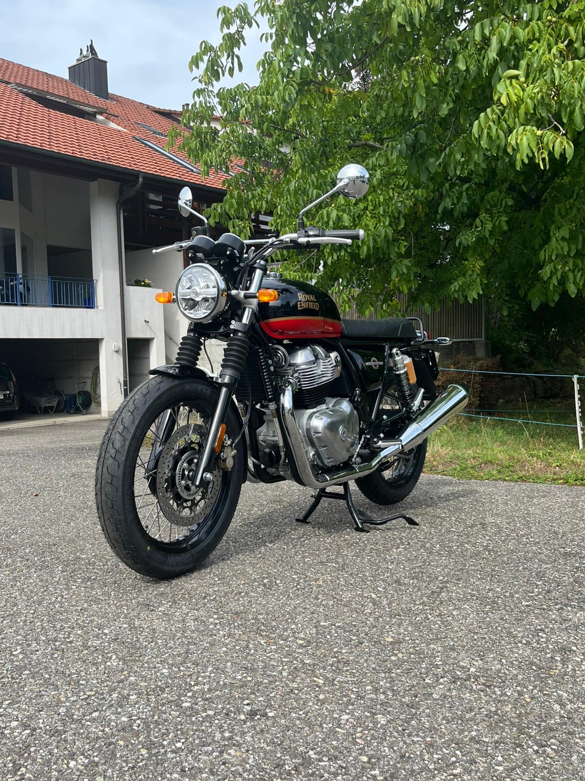 ROYAL ENFIELD Interceptor 650 Dual-image-6