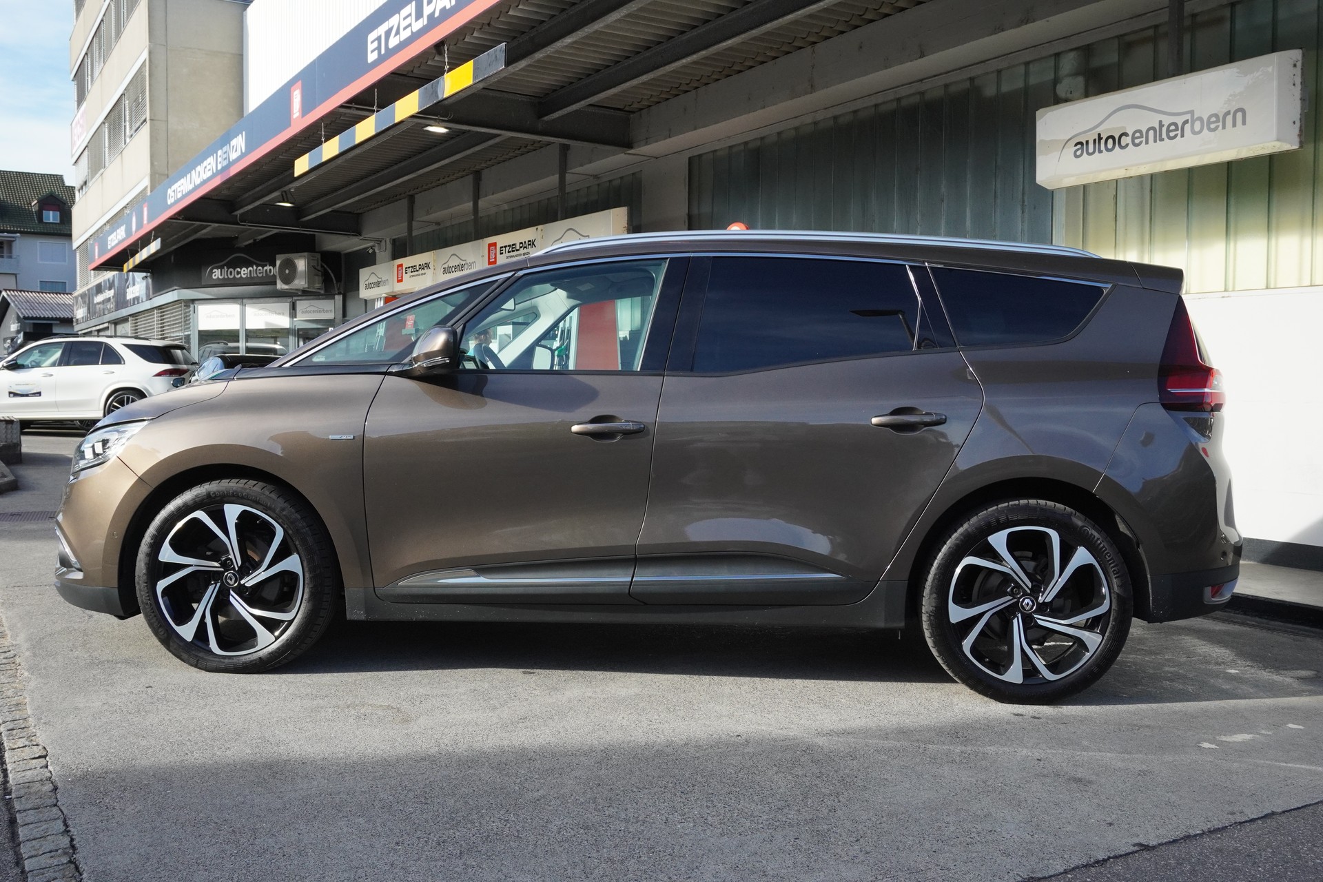 RENAULT Grand Scénic 1.6 dCi Bose EDC-image-7