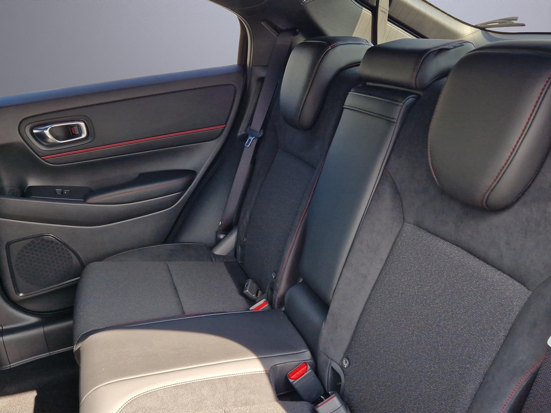 HONDA HR-V 1.5 i-MMD Advance-image-11