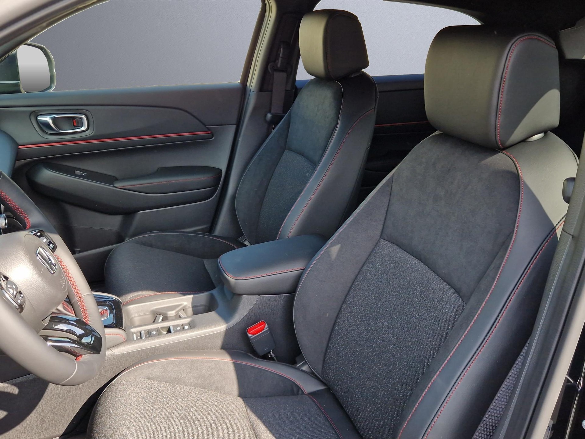 HONDA HR-V 1.5 i-MMD Advance-image-9