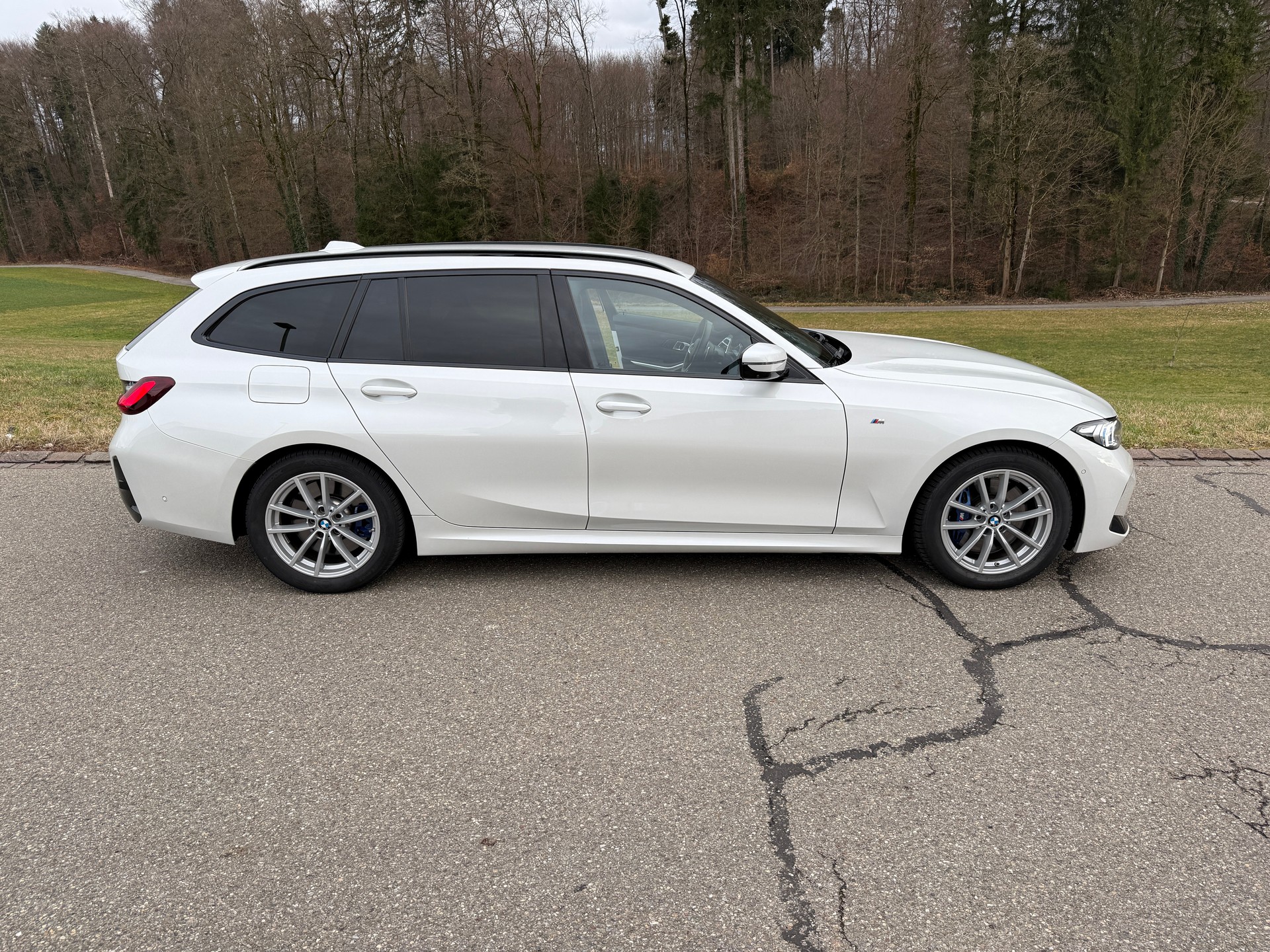 BMW 330d xDrive Touring 48V Steptronic M Sport Pro-image-5