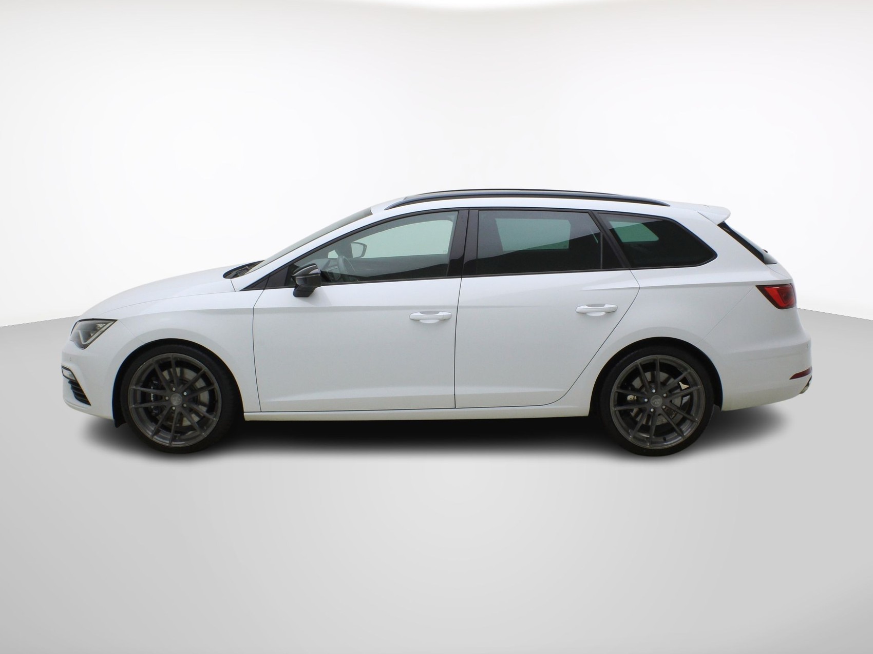 SEAT Leon ST 2.0 TSI DSG Cupra 4Drive-showroom-element-2