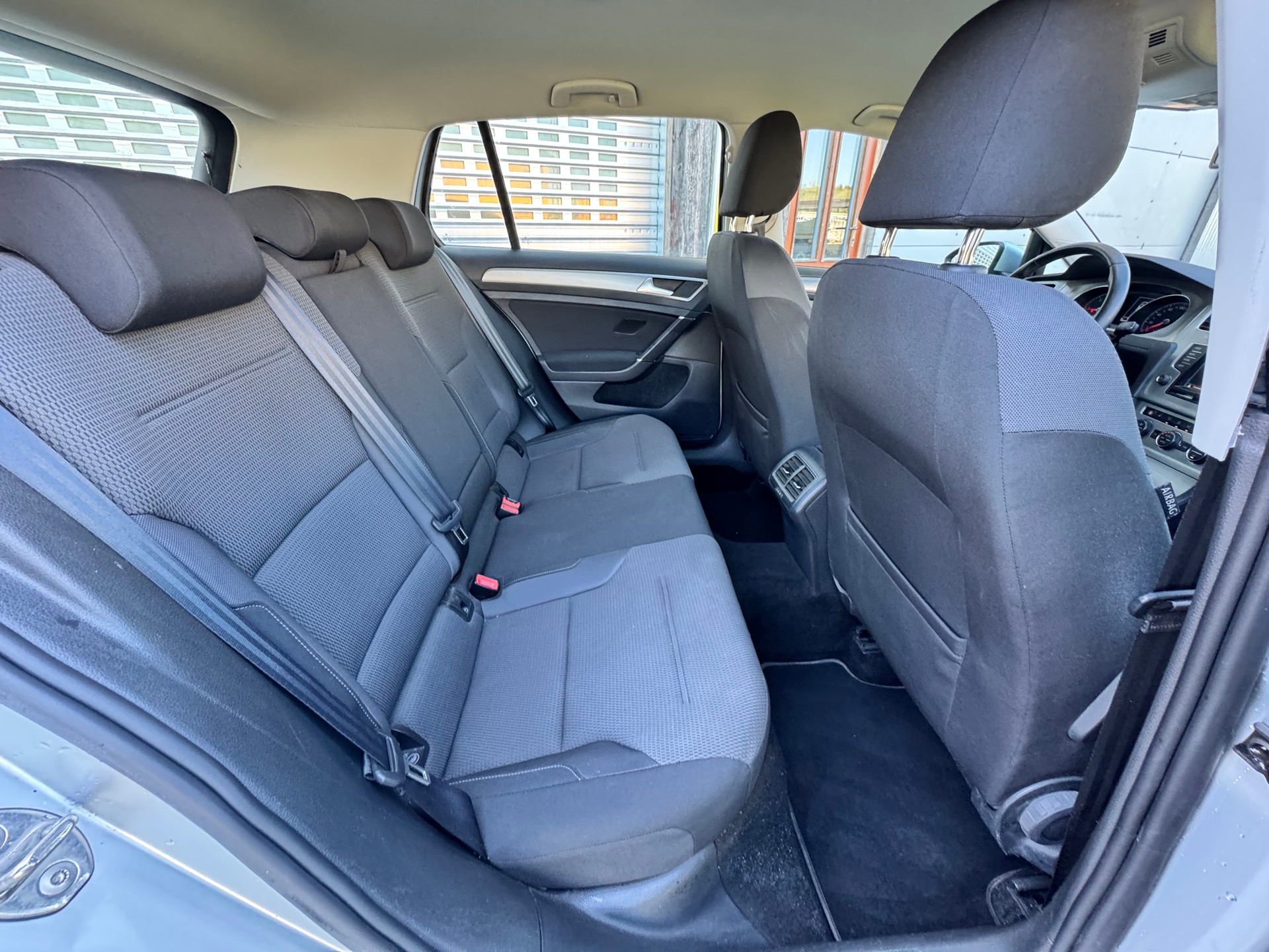VW Golf 1.6 TDI Comfortline 4Motion-image-12