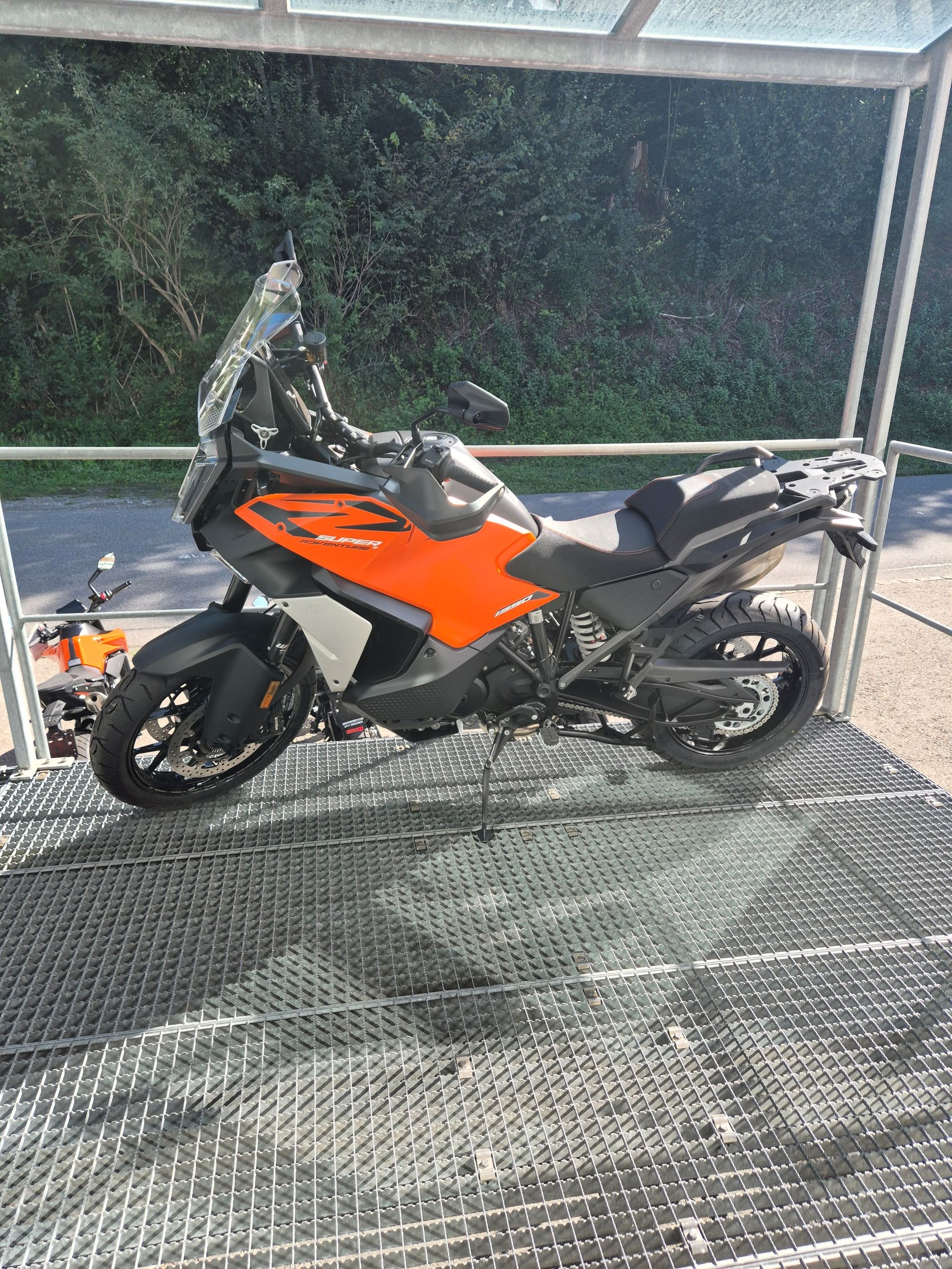 KTM 1390 Super Adventure S EVO-image-1