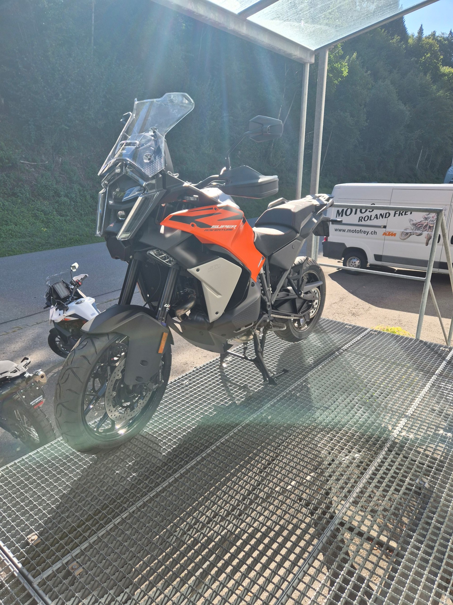 KTM 1390 Super Adventure S EVO-image-5
