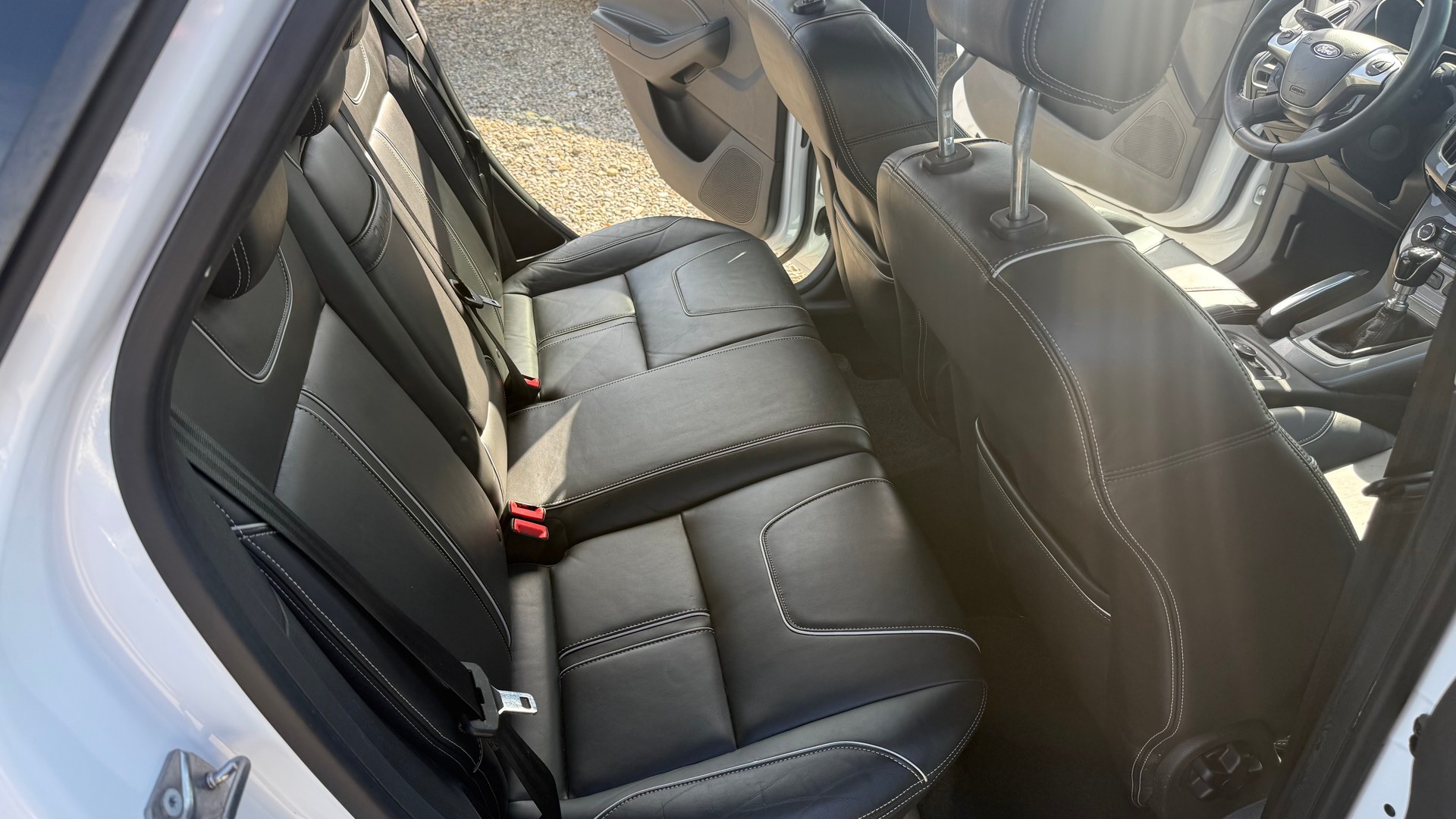 FORD Focus 1.6 SCTi Titanium-image-9