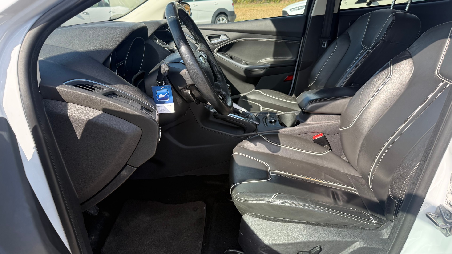 FORD Focus 1.6 SCTi Titanium-showroom-element-3