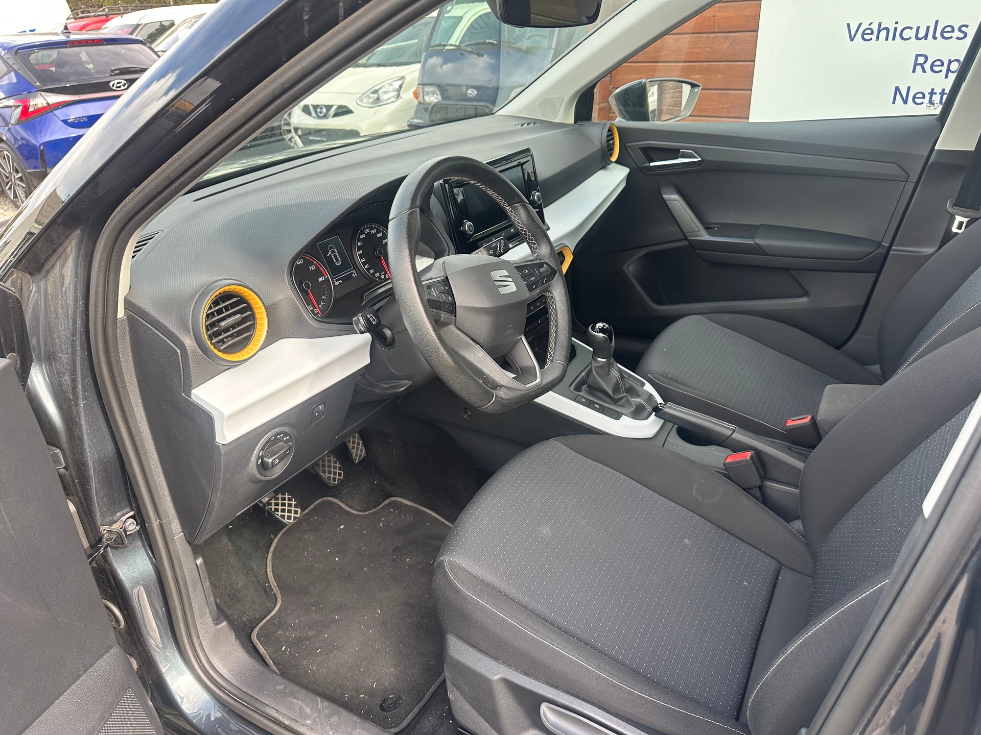 SEAT Arona 1.0 TSI Eco Style-image-9