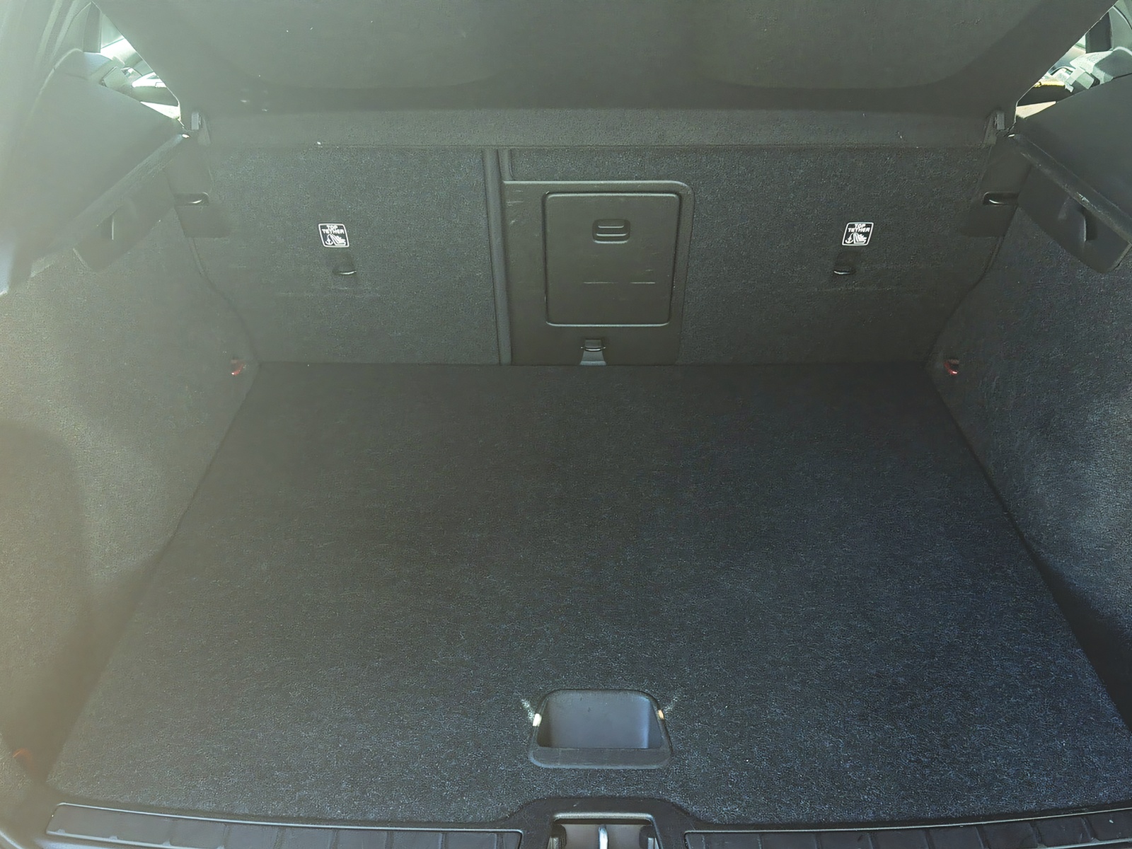 VOLVO XC40 1.5 T5 PiH R-Design Expression-image-14
