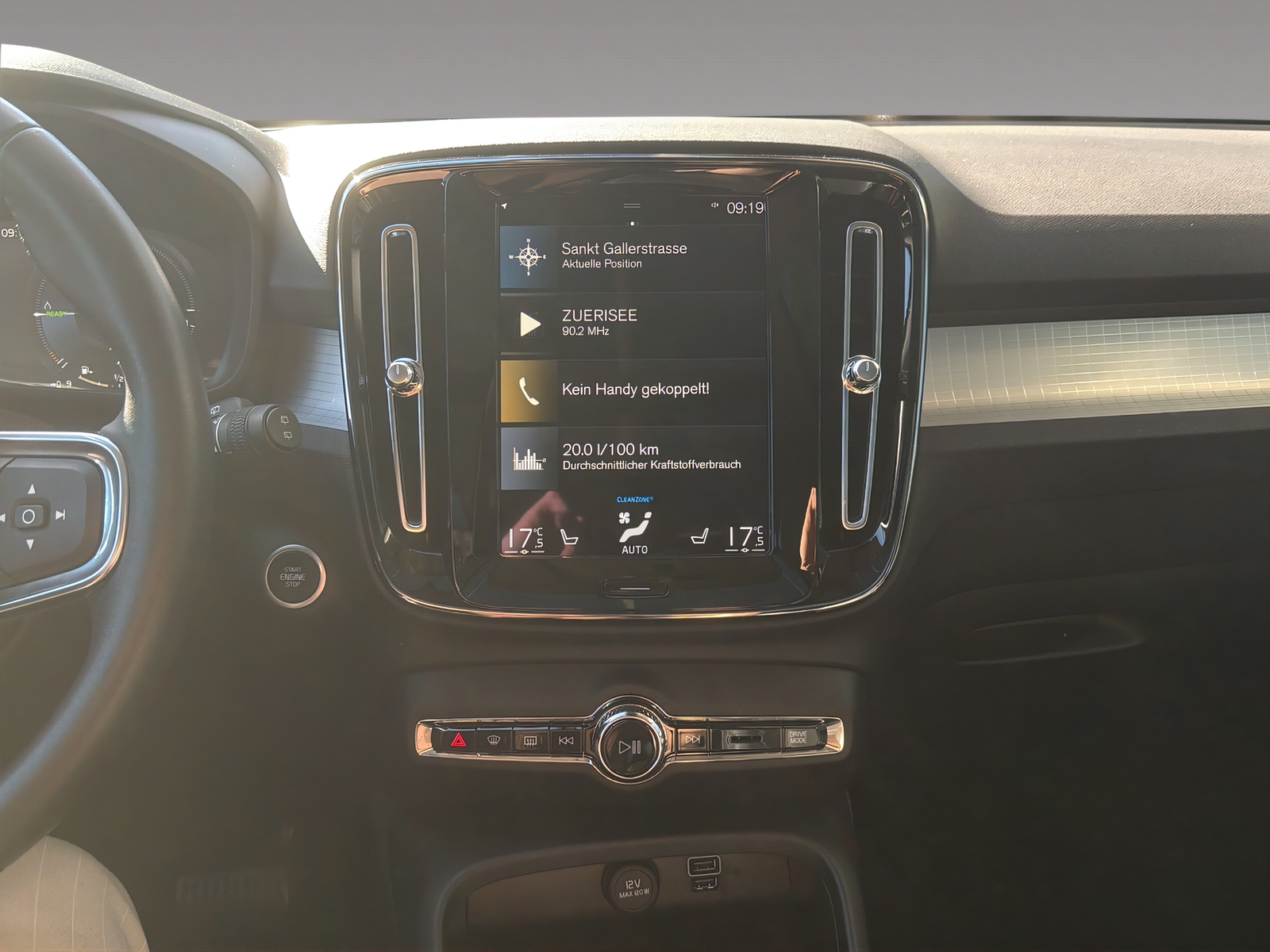 VOLVO XC40 1.5 T5 PiH R-Design Expression-image-9