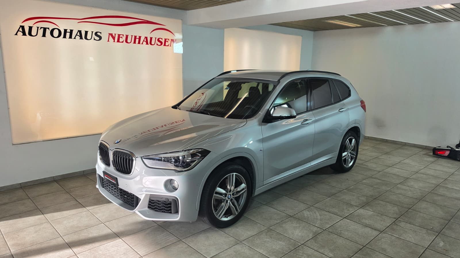 BMW X1 xDrive 20i M Sport Steptronic, TOP AUSTATTUNG, SCHWEIZER FAHRZEUG, FRISCH AB SERVICE