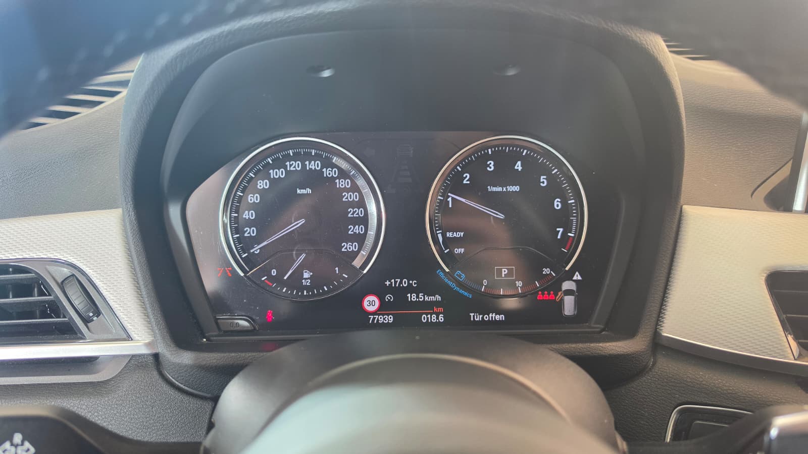 BMW X1 xDrive 20i M Sport Steptronic, TOP AUSTATTUNG, SCHWEIZER FAHRZEUG, FRISCH AB SERVICE-image-8