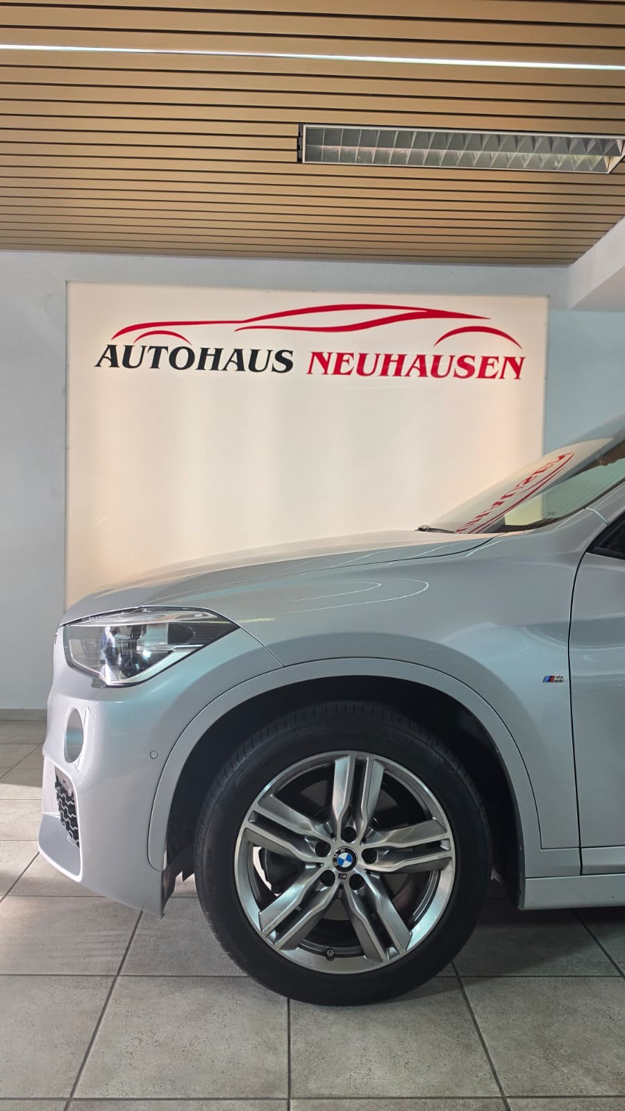 BMW X1 xDrive 20i M Sport Steptronic, TOP AUSTATTUNG, SCHWEIZER FAHRZEUG, FRISCH AB SERVICE-image-4