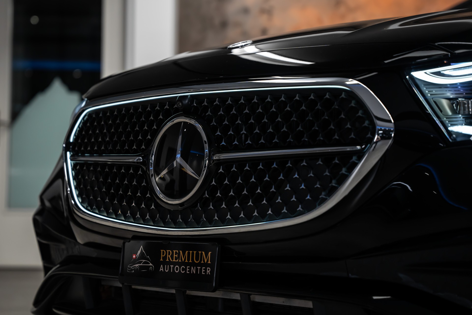 MERCEDES-BENZ E 450 d 4Matic 9G-Tronic AMG Line *Hyper-Screen*Iconic-Glow*Panorama*Burmester-4D*-image-5