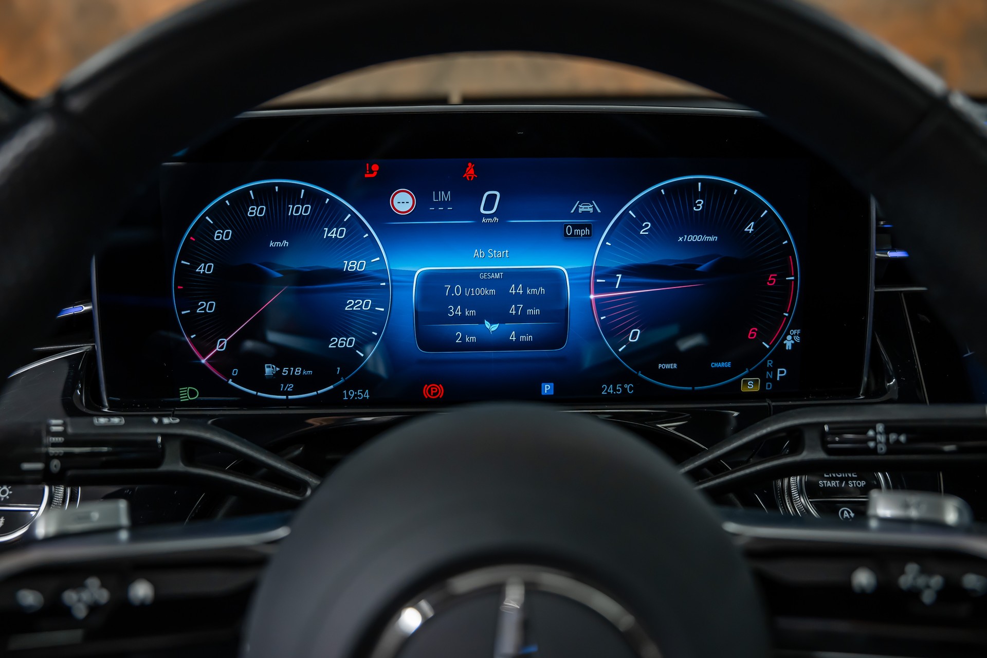 MERCEDES-BENZ E 450 d 4Matic 9G-Tronic AMG Line *Hyper-Screen*Iconic-Glow*Panorama*Burmester-4D*-image-22