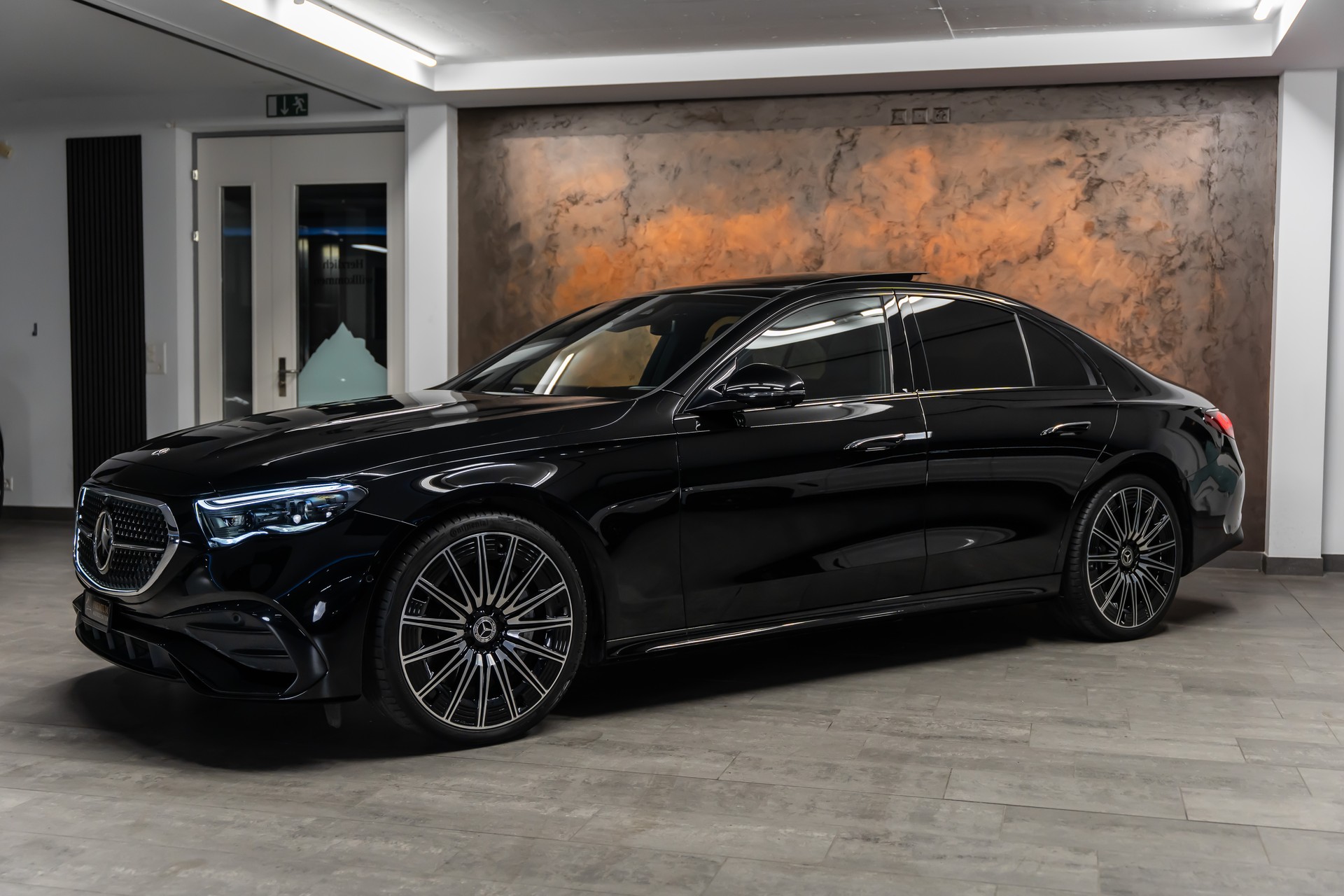 MERCEDES-BENZ E 450 d 4Matic 9G-Tronic AMG Line *Hyper-Screen*Iconic-Glow*Panorama*Burmester-4D*-showroom-element-2