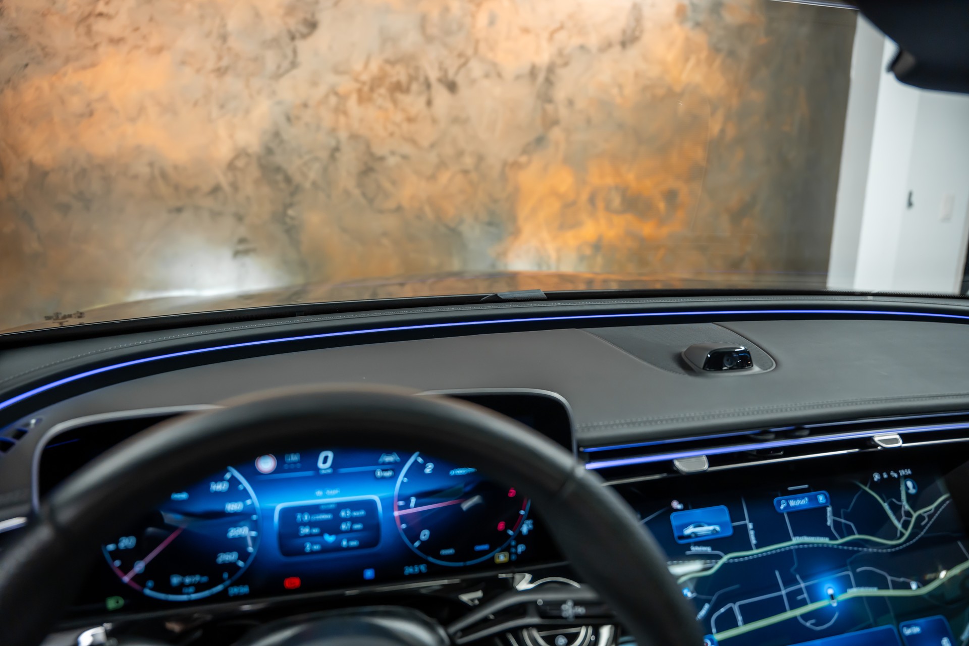 MERCEDES-BENZ E 450 d 4Matic 9G-Tronic AMG Line *Hyper-Screen*Iconic-Glow*Panorama*Burmester-4D*-image-26