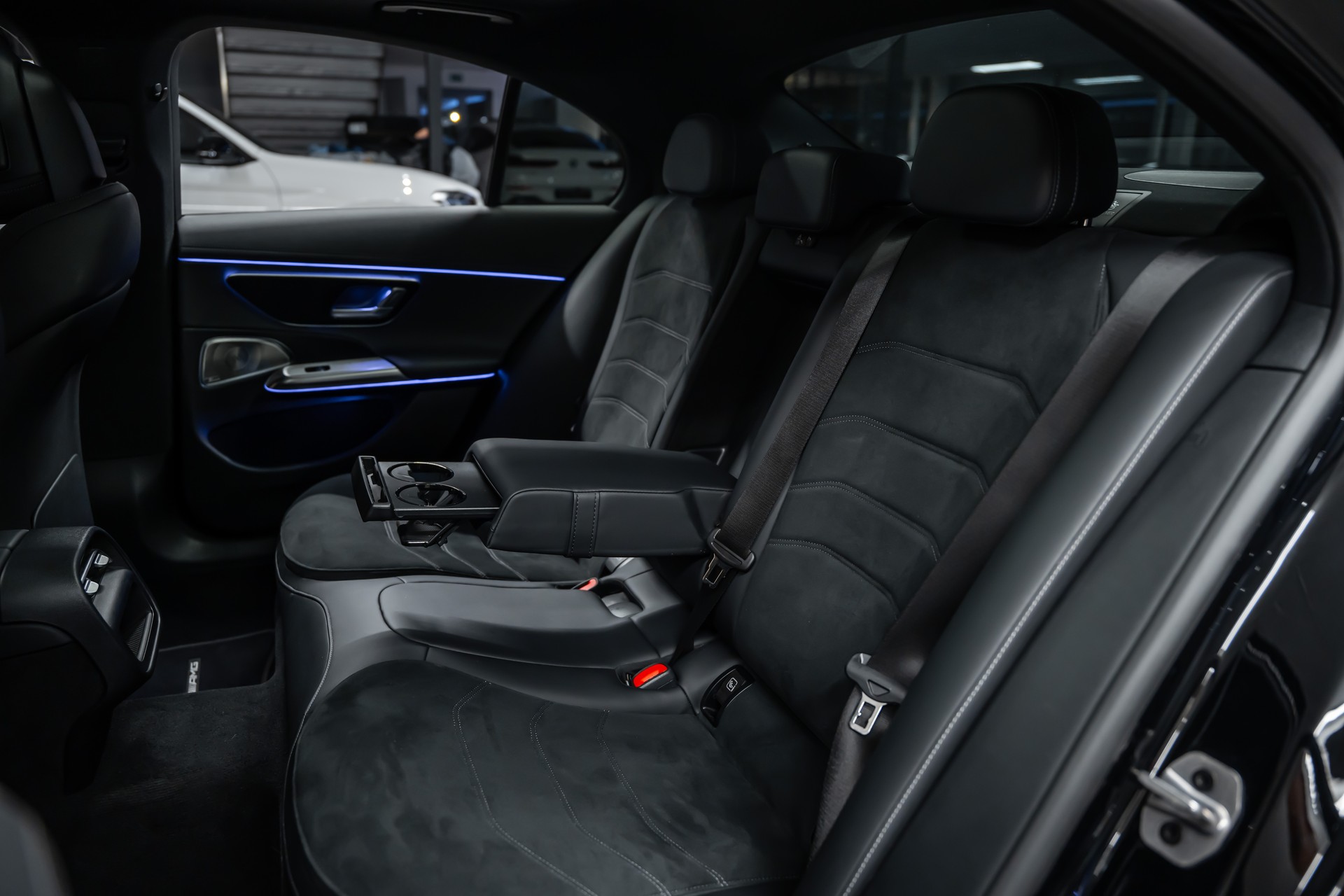 MERCEDES-BENZ E 450 d 4Matic 9G-Tronic AMG Line *Hyper-Screen*Iconic-Glow*Panorama*Burmester-4D*-image-16