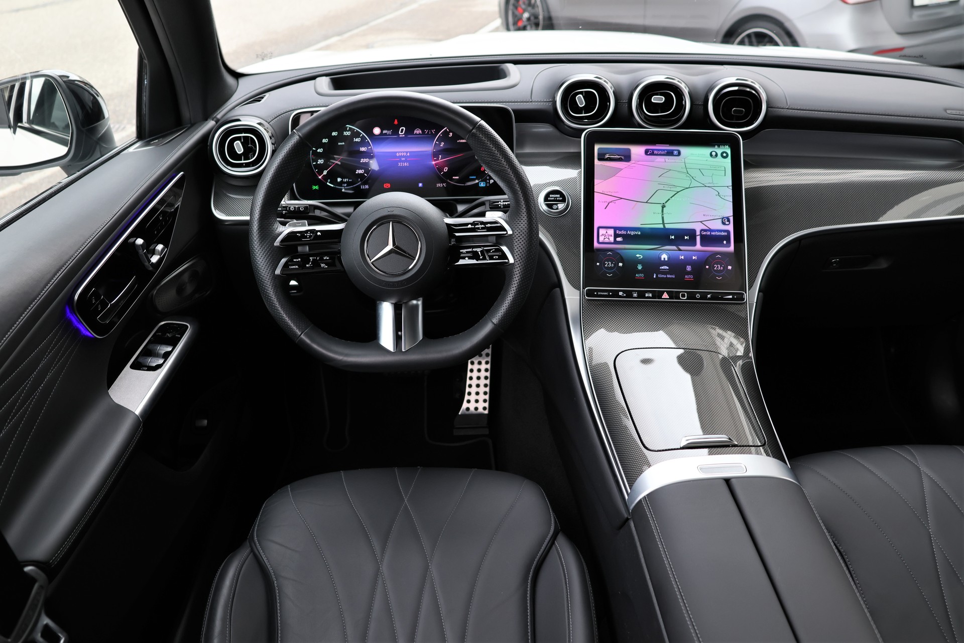 MERCEDES-BENZ GLC 300 4Matic AMG Line 9G-Tronic (CH) MSI+-image-15