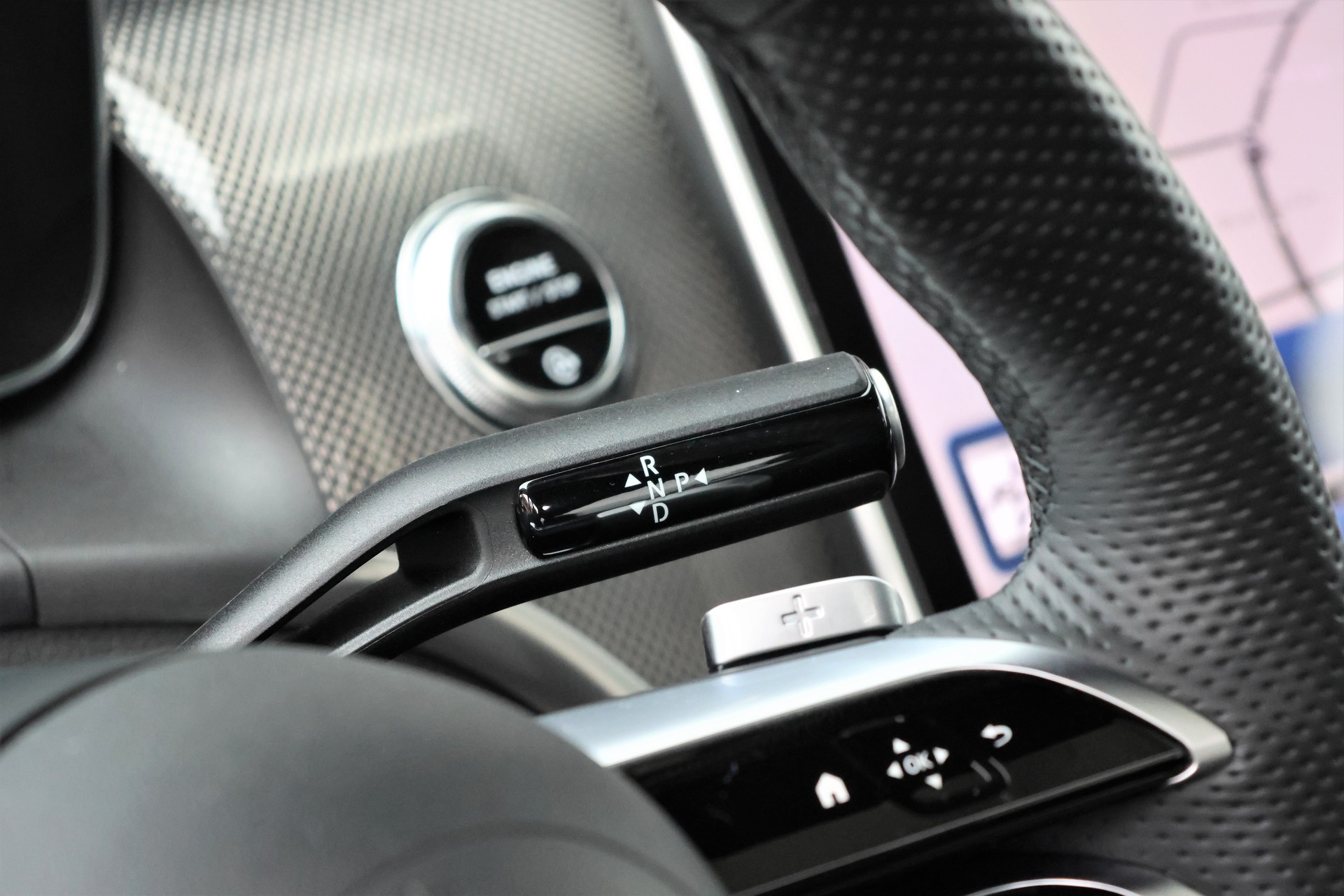 MERCEDES-BENZ GLC 300 4Matic AMG Line 9G-Tronic (CH) MSI+-image-11