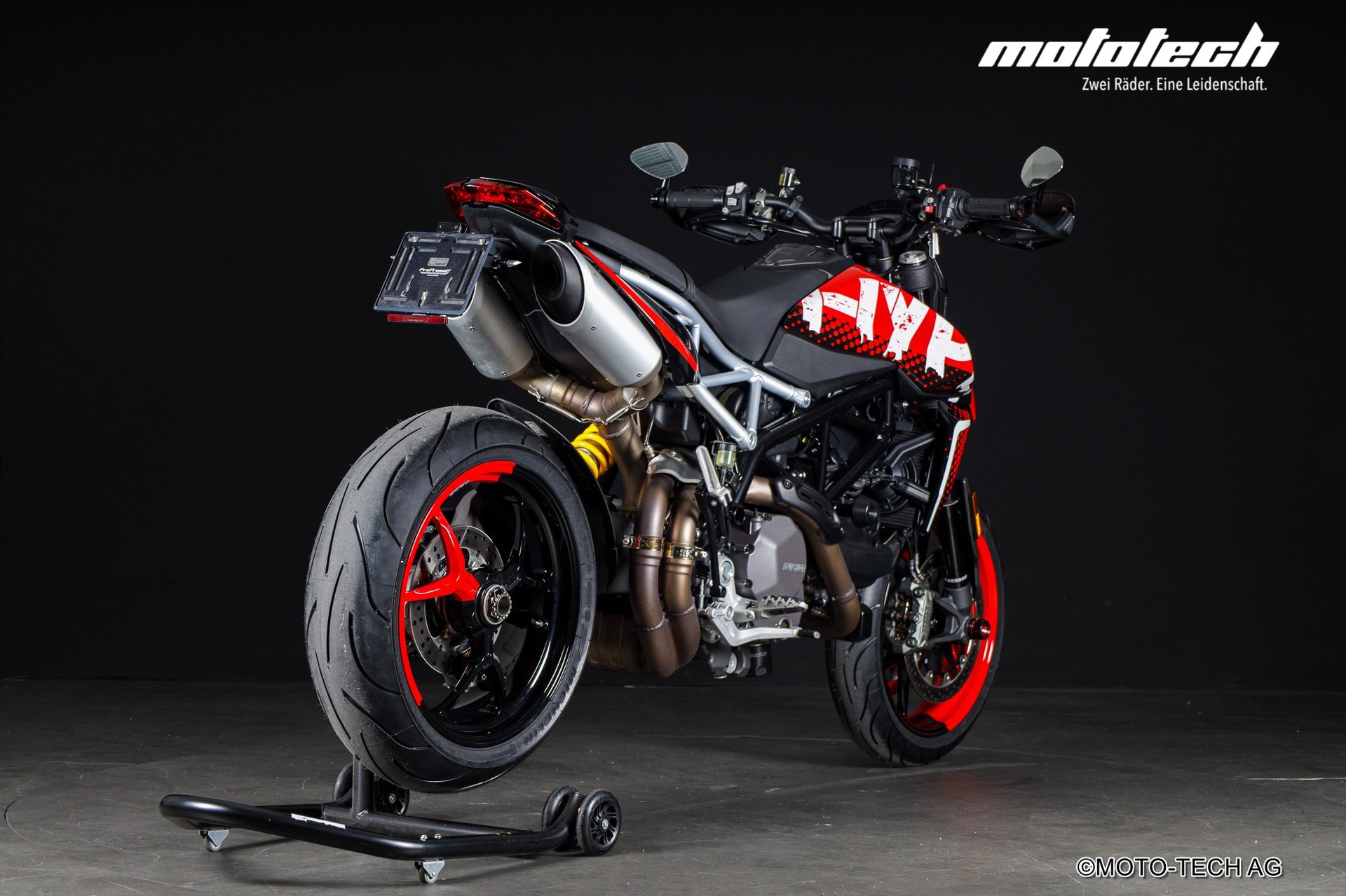 DUCATI Hypermotard 950 RVE-showroom-element-2