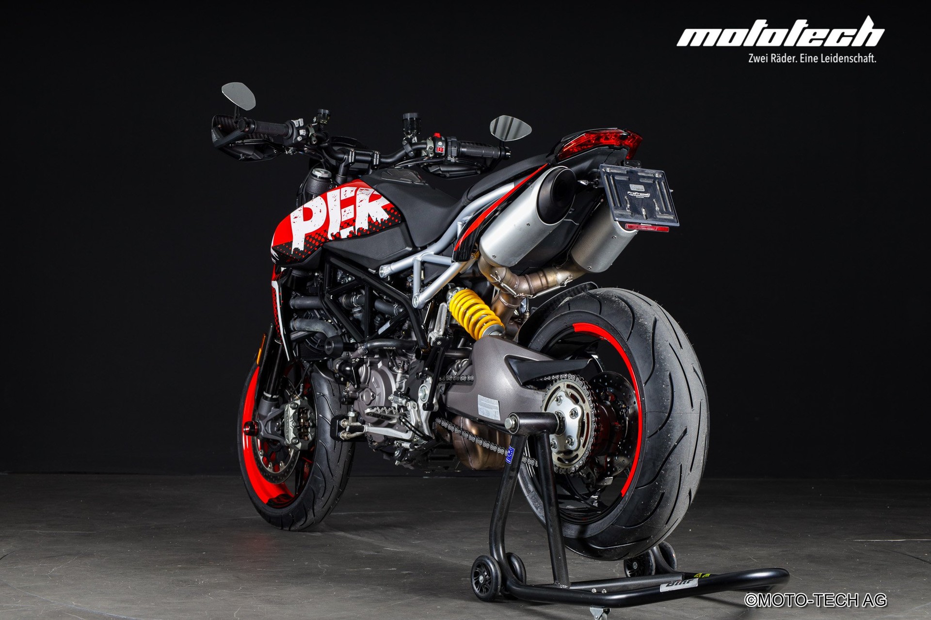 DUCATI Hypermotard 950 RVE-showroom-element-3