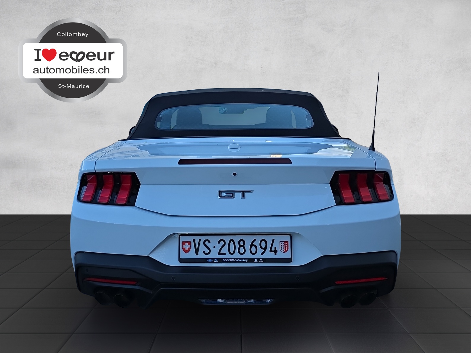 FORD Mustang Convertible 5.0 V8 GT-image-4