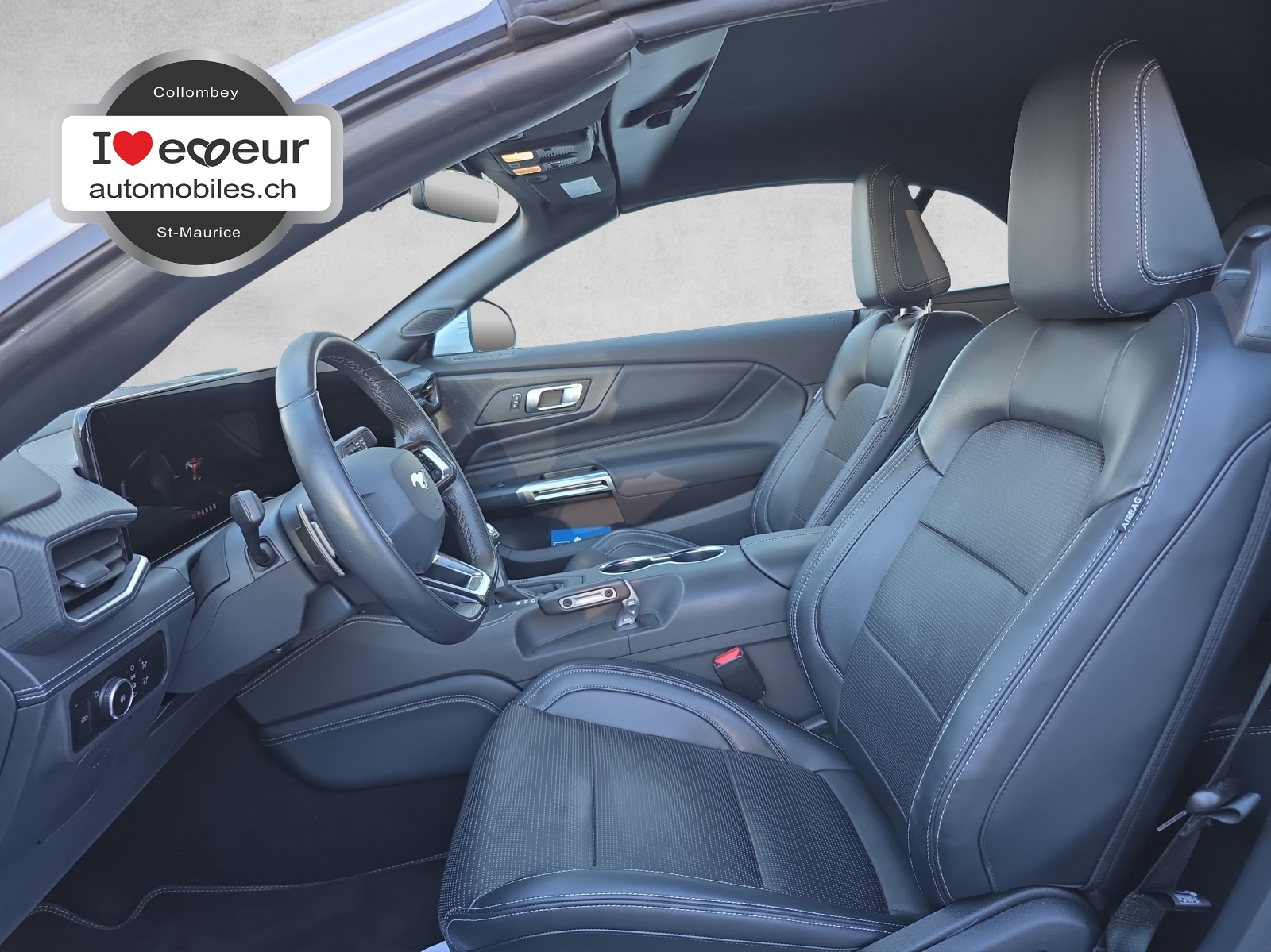 FORD Mustang Convertible 5.0 V8 GT-image-9