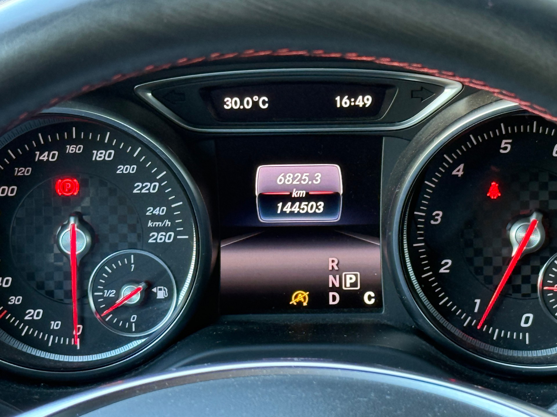 MERCEDES-BENZ A 250 Sport-image-15