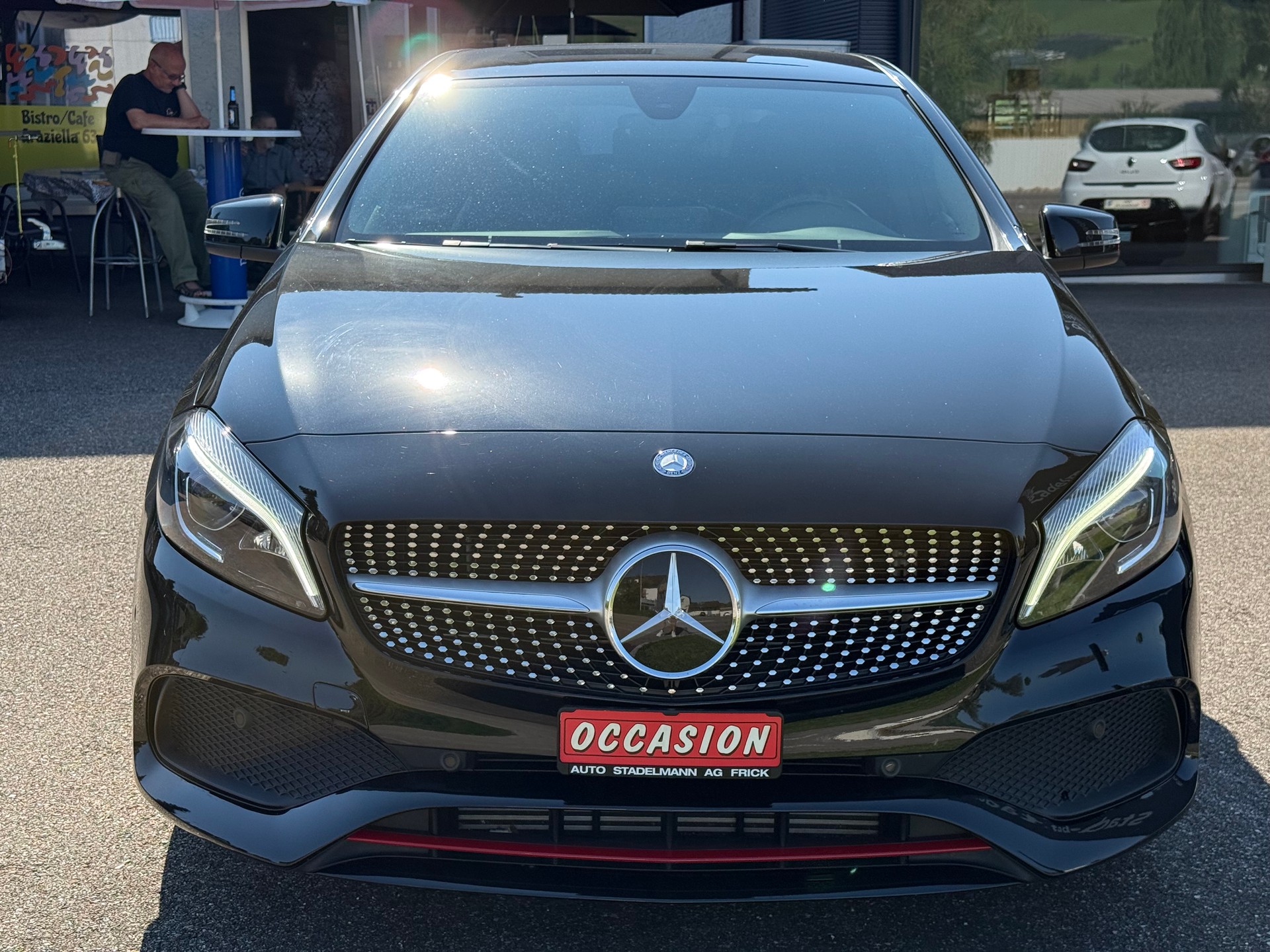 MERCEDES-BENZ A 250 Sport-image-10