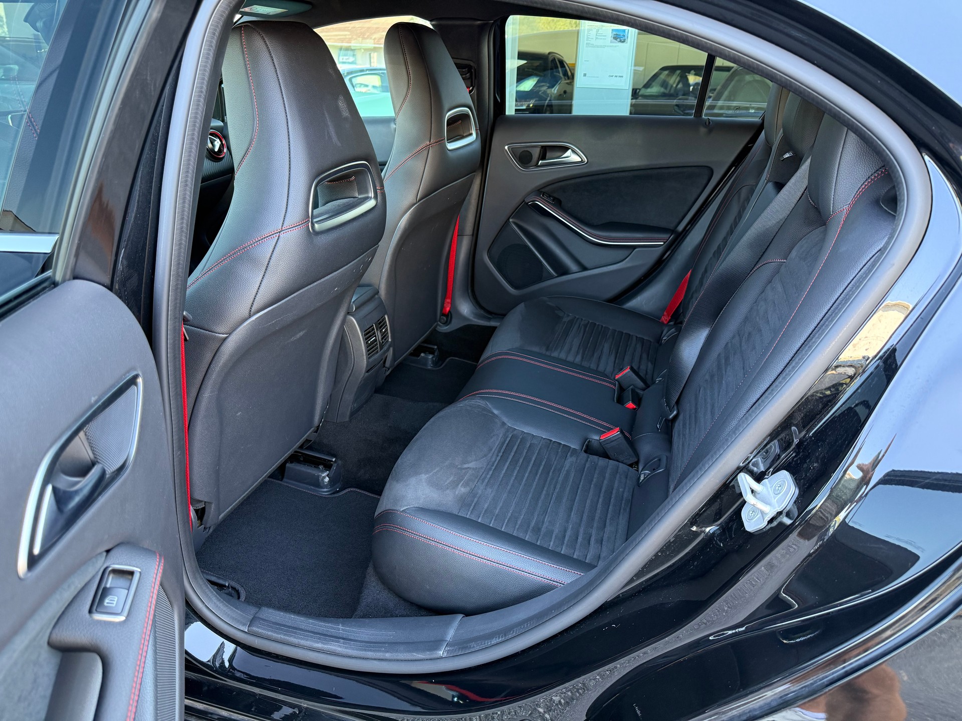 MERCEDES-BENZ A 250 Sport-image-19
