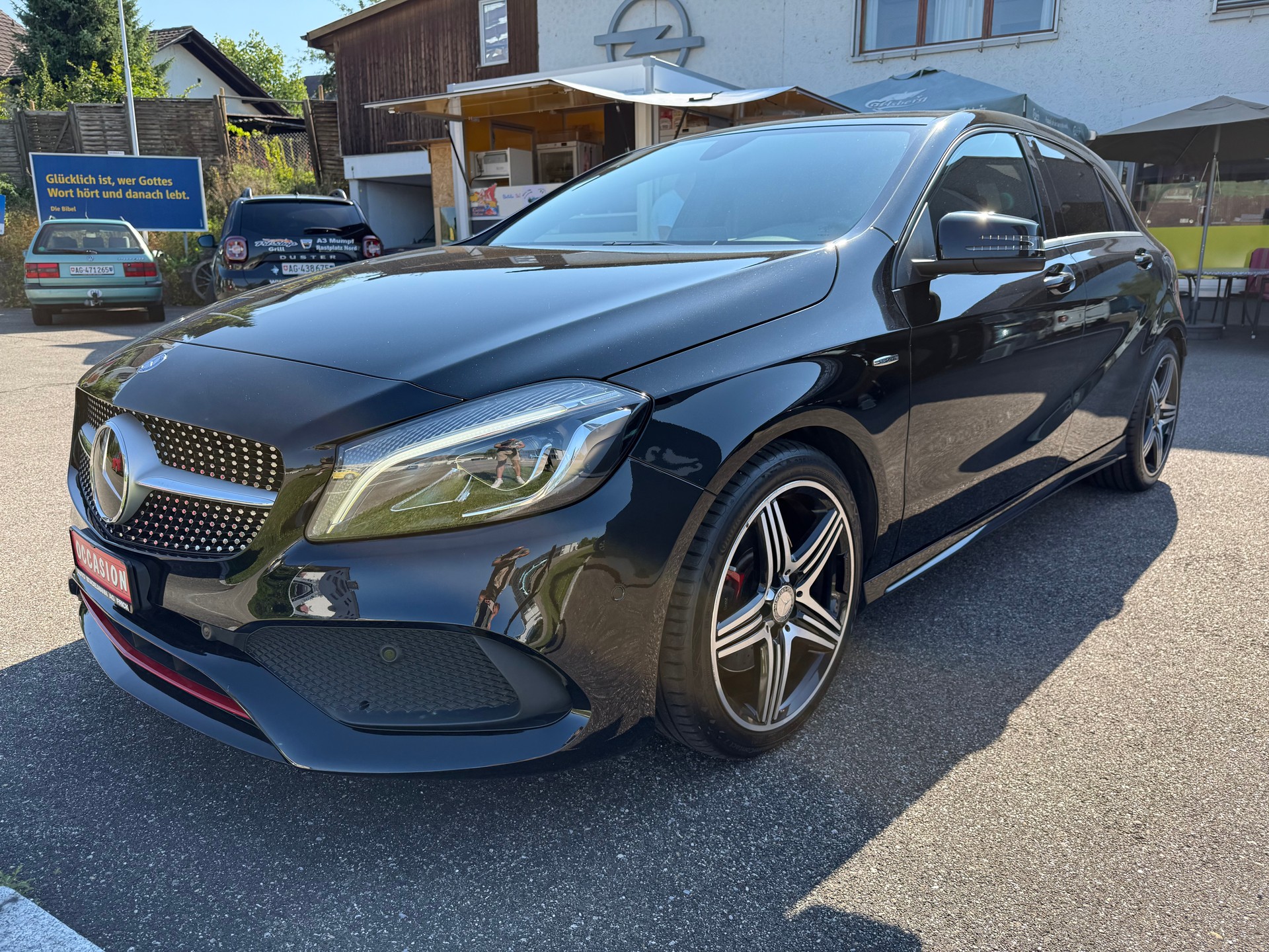 MERCEDES-BENZ A 250 Sport-image-9