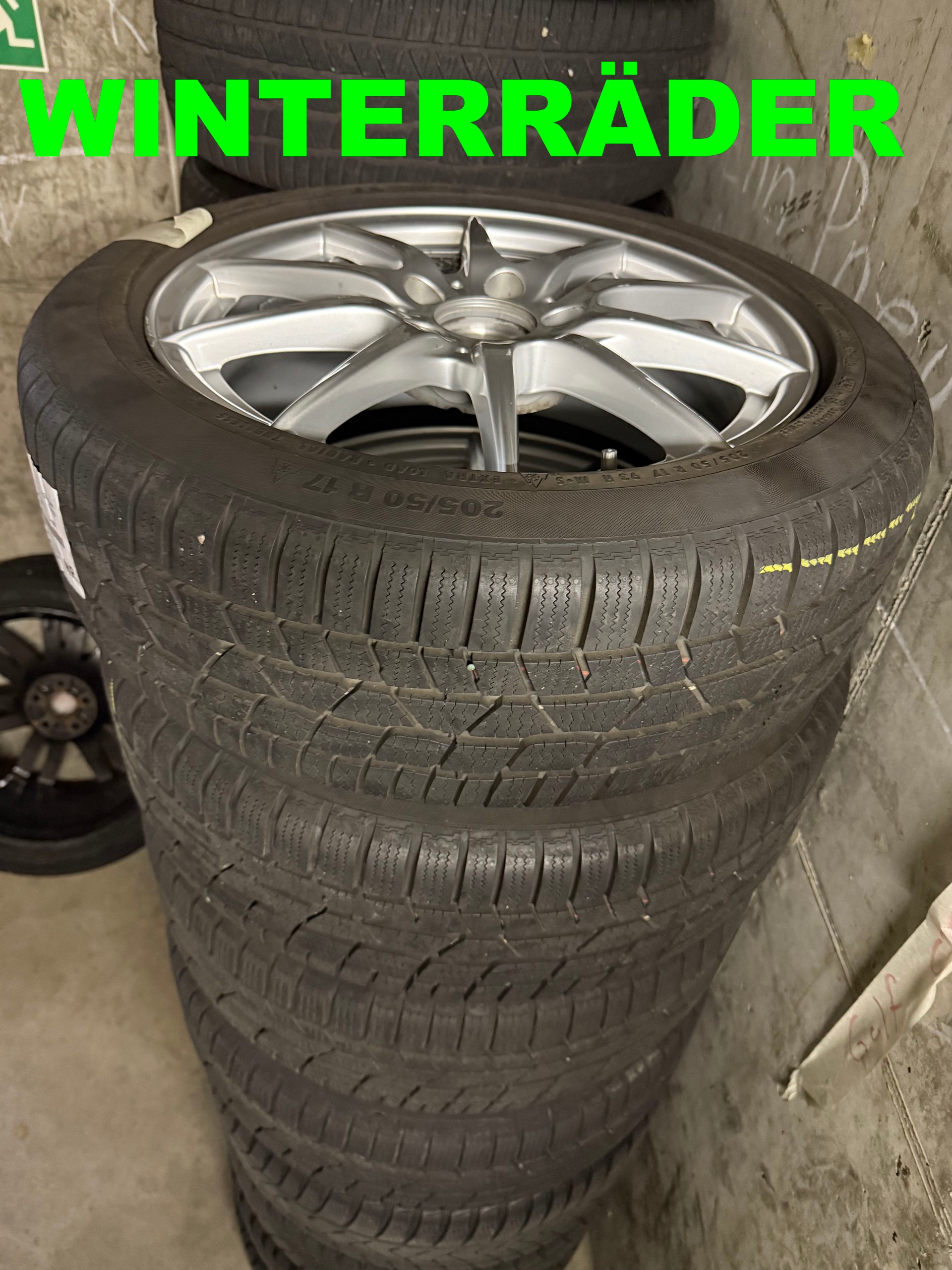 MERCEDES-BENZ A 250 Sport-showroom-element-1