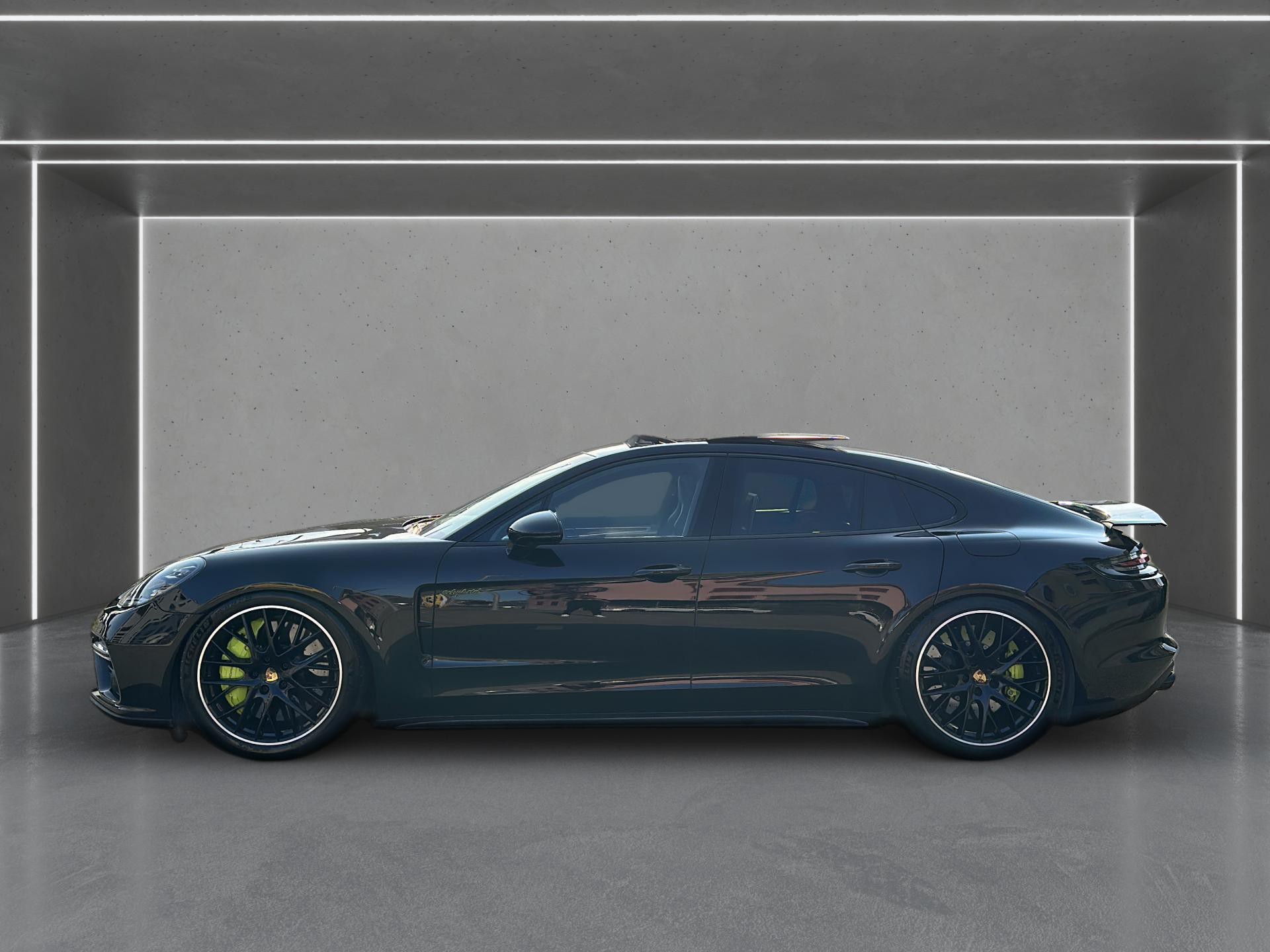 PORSCHE Panamera Turbo S E-Hybrid PDK-showroom-element-1